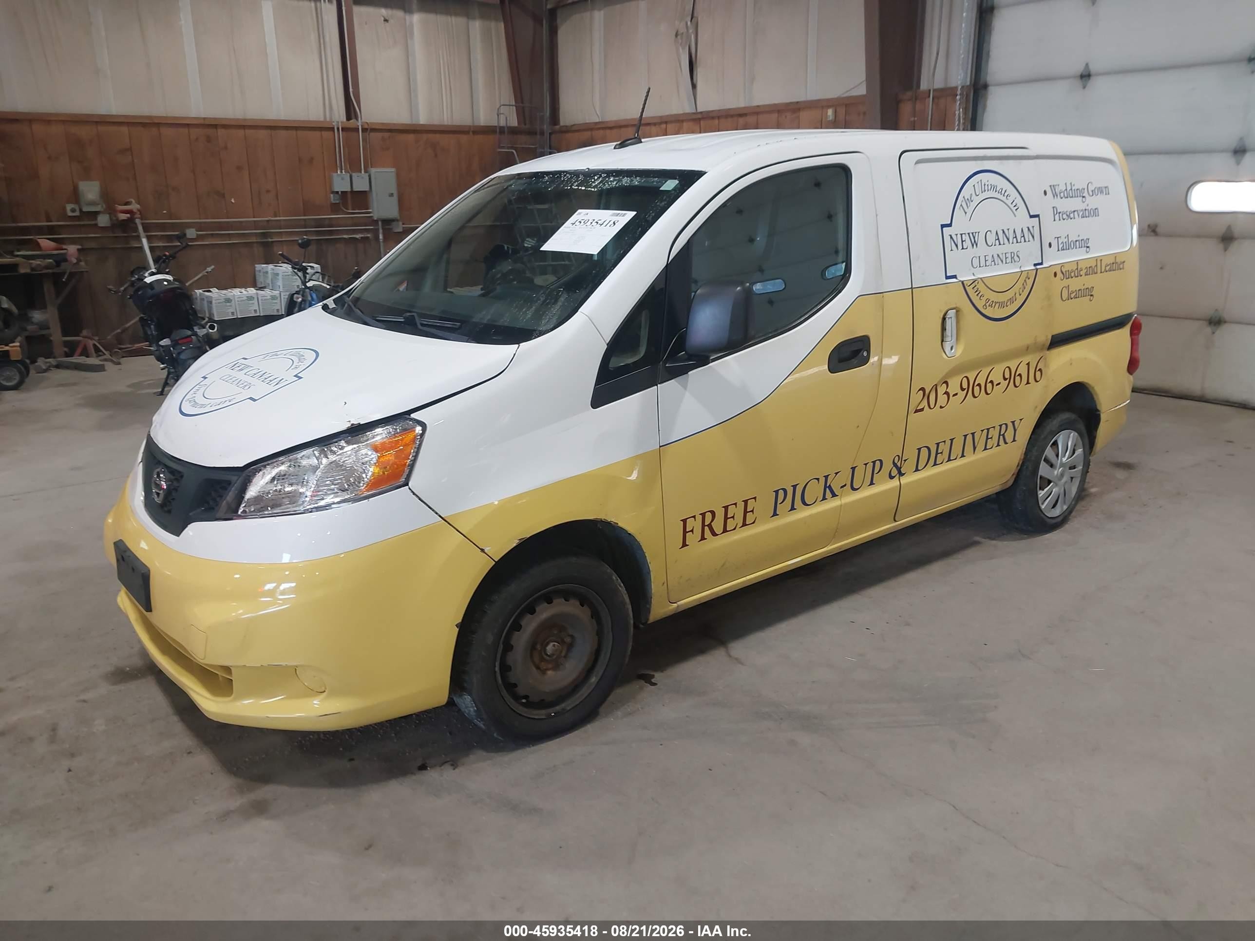 2015 Nissan Nv200 Sv Yellow vin: 3N6CM0KN4FK702637