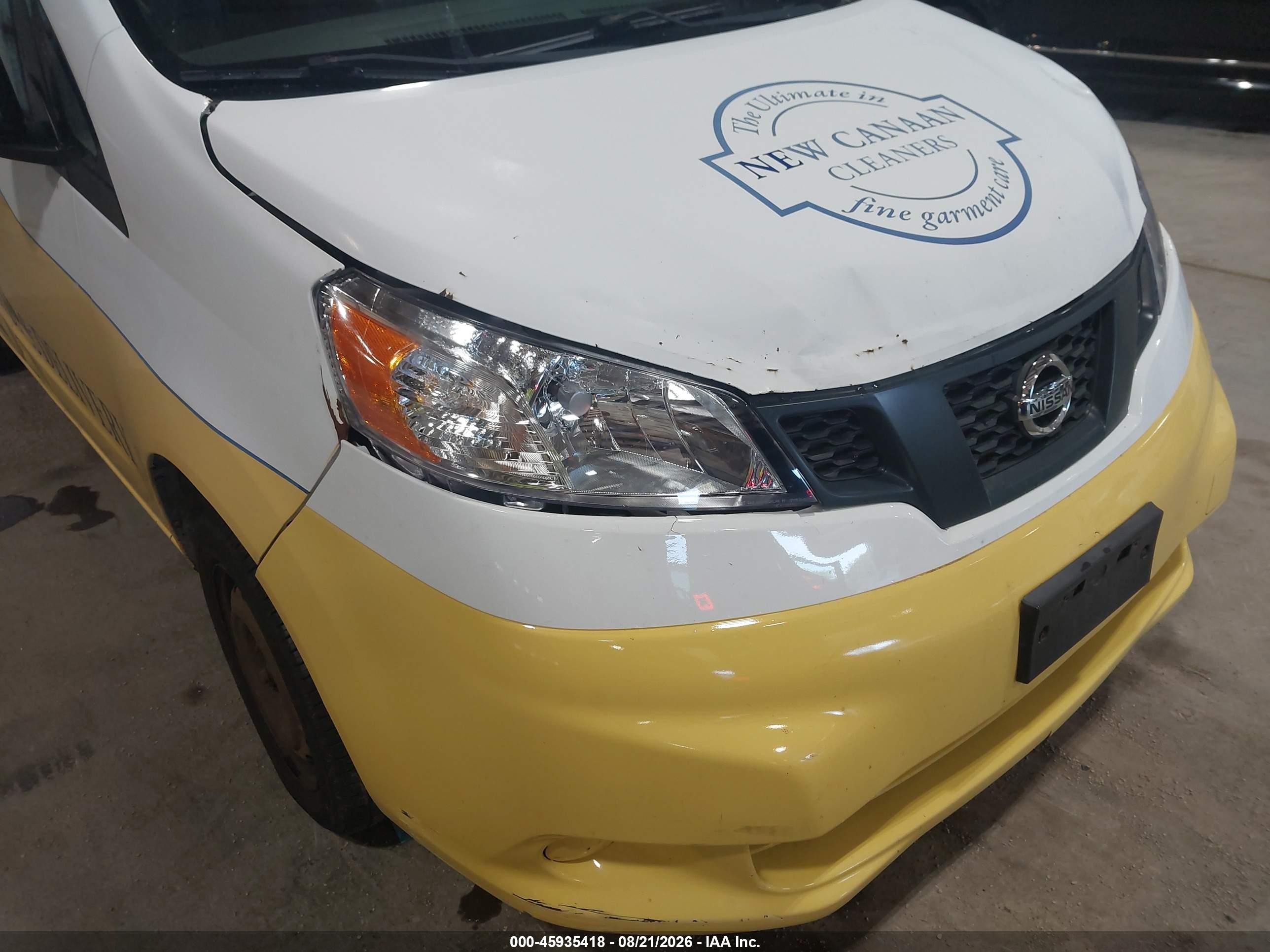 2015 Nissan Nv200 Sv Yellow vin: 3N6CM0KN4FK702637