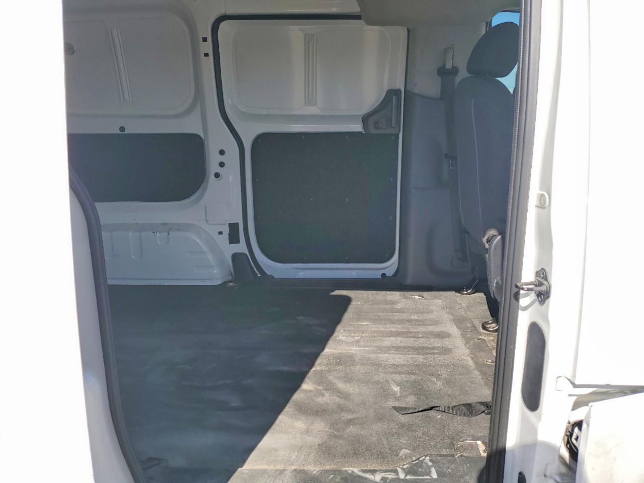 2015 Nissan Nv200 S White vin: 3N6CM0KN4FK706185