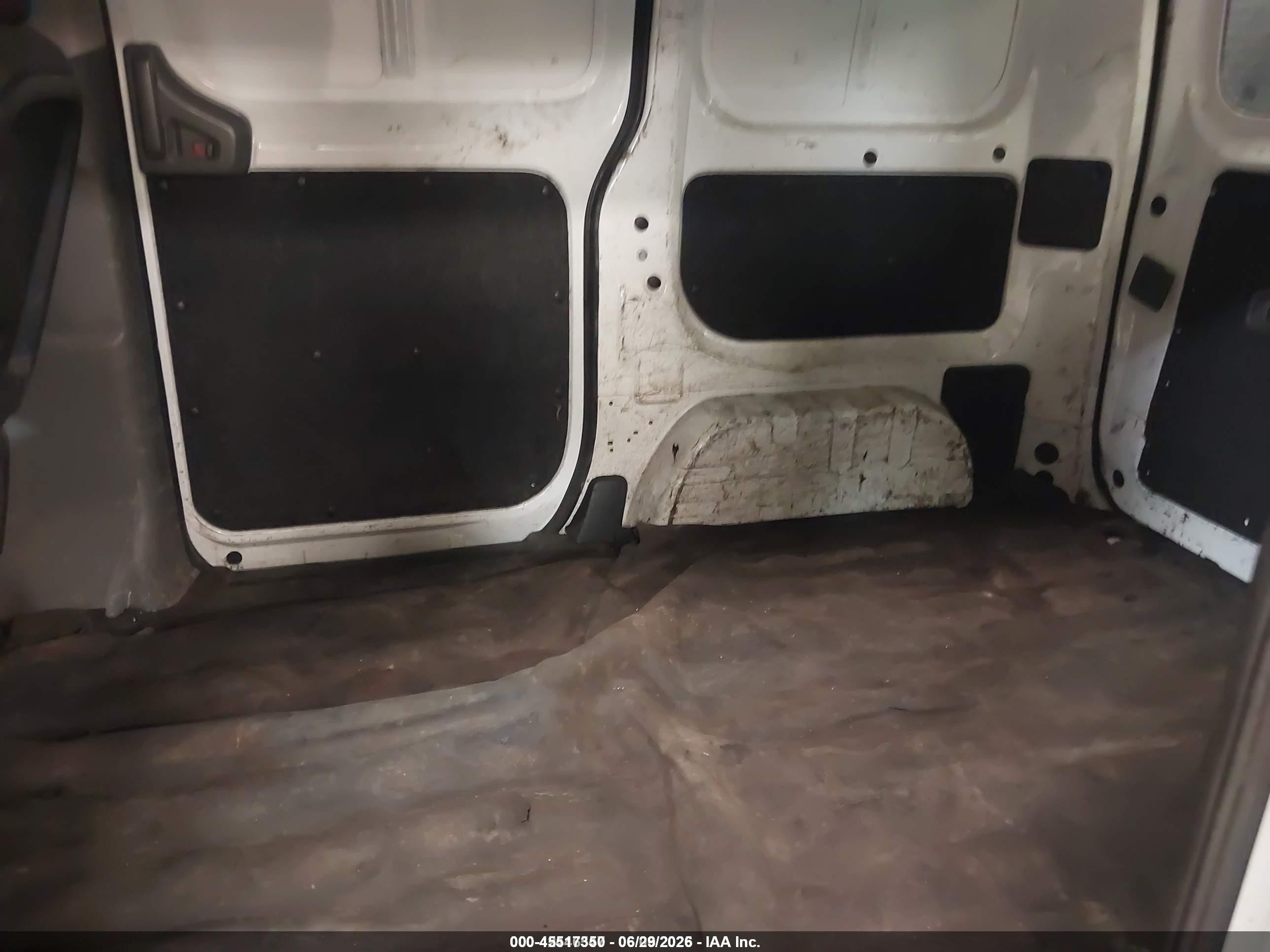 2013 Nissan Nv200 Sv Белый vin: 3N6CM0KN5DK692956