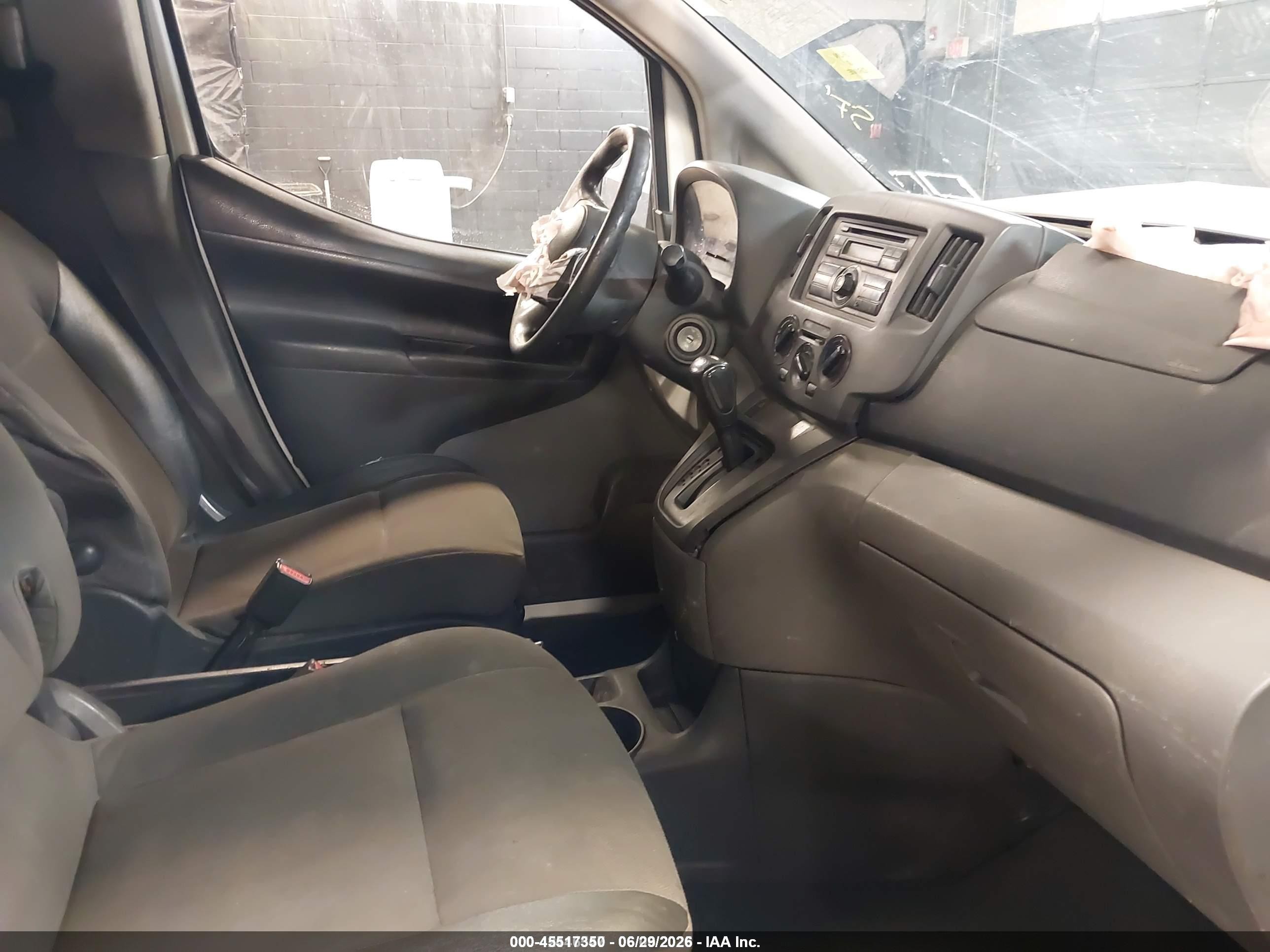 2013 Nissan Nv200 Sv Белый vin: 3N6CM0KN5DK692956