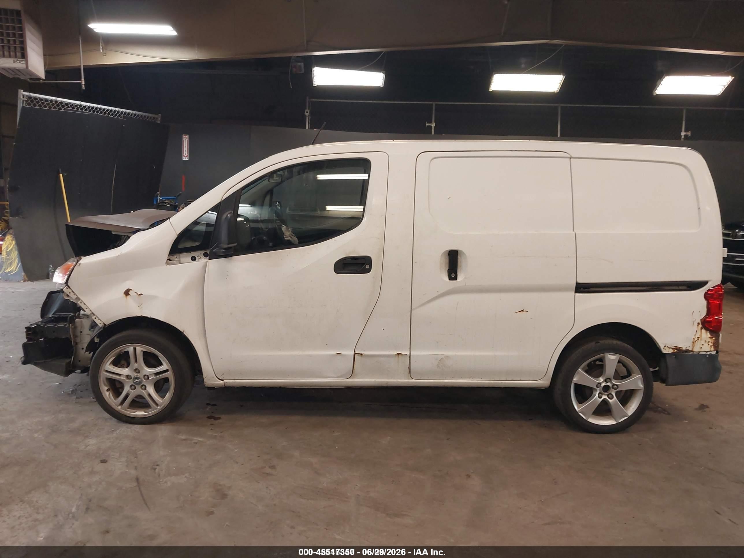 2013 Nissan Nv200 Sv Белый vin: 3N6CM0KN5DK692956