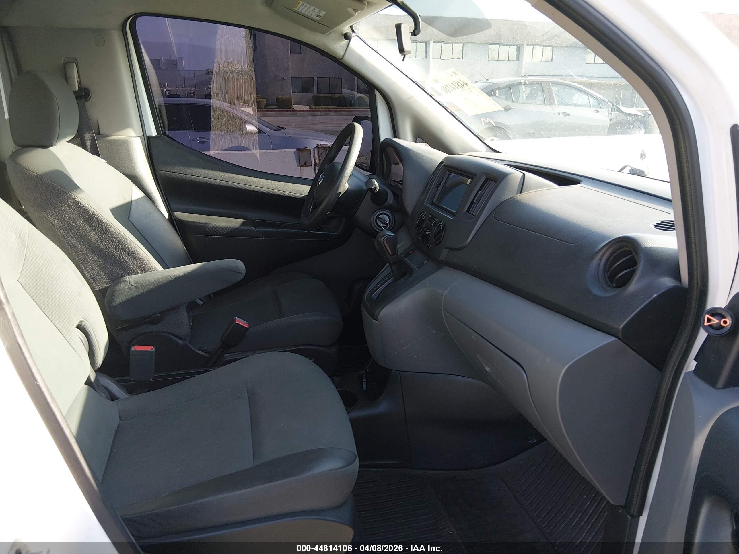 2014 Nissan Nv200 Sv White vin: 3N6CM0KN5EK702144