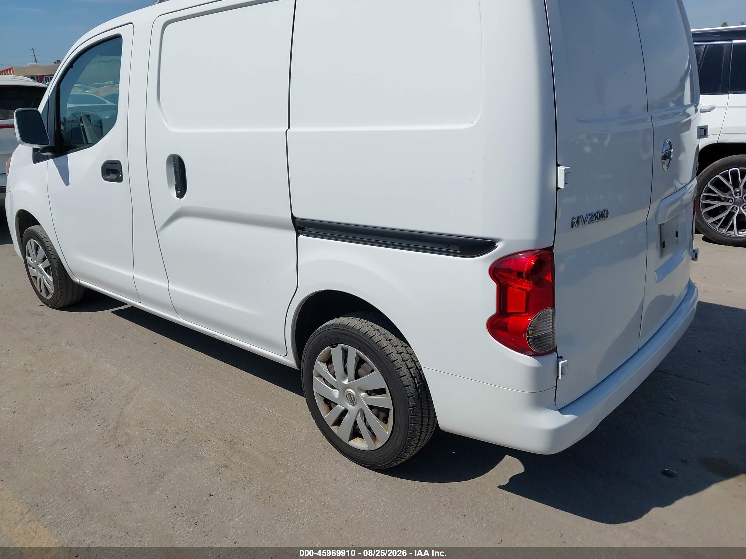 2015 Nissan Nv200 Sv White vin: 3N6CM0KN5FK698601