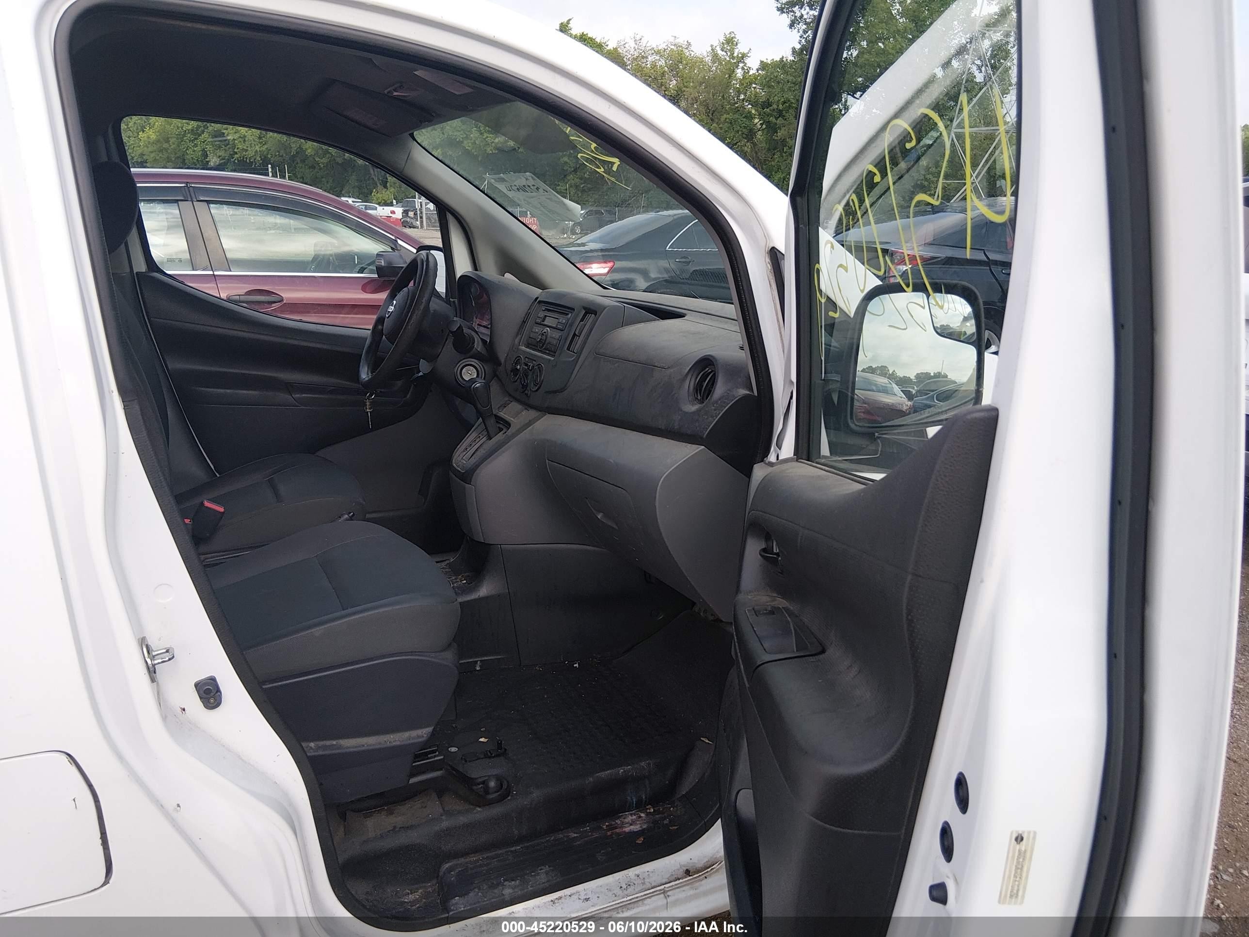 2015 Nissan Nv200 S/sv White vin: 3N6CM0KN5FK707250