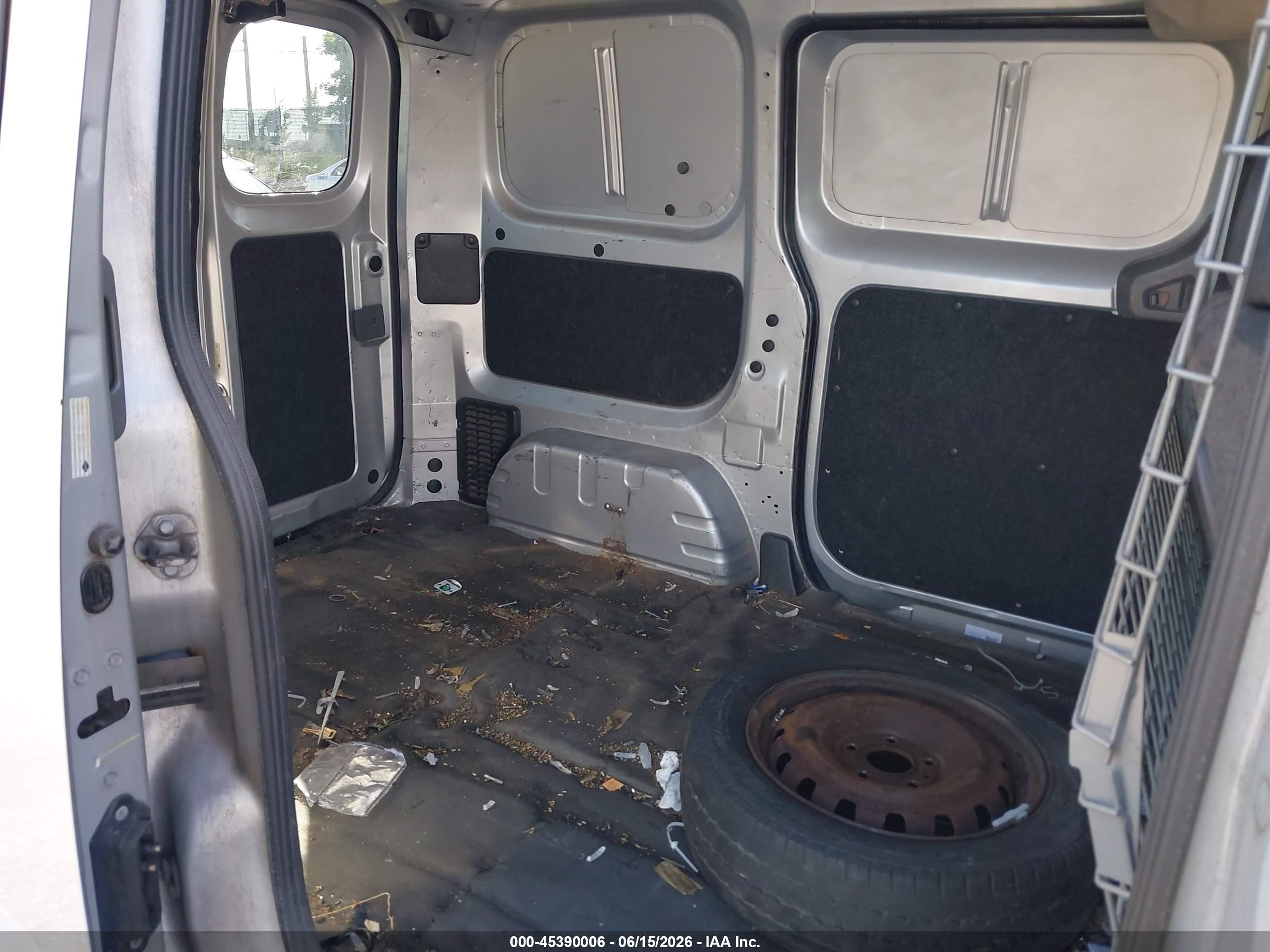 2014 Nissan Nv200 Sv Silver vin: 3N6CM0KN6EK700421