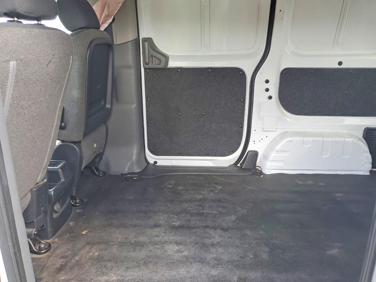 2015 Nissan Nv200 S Белый vin: 3N6CM0KN6FK701781