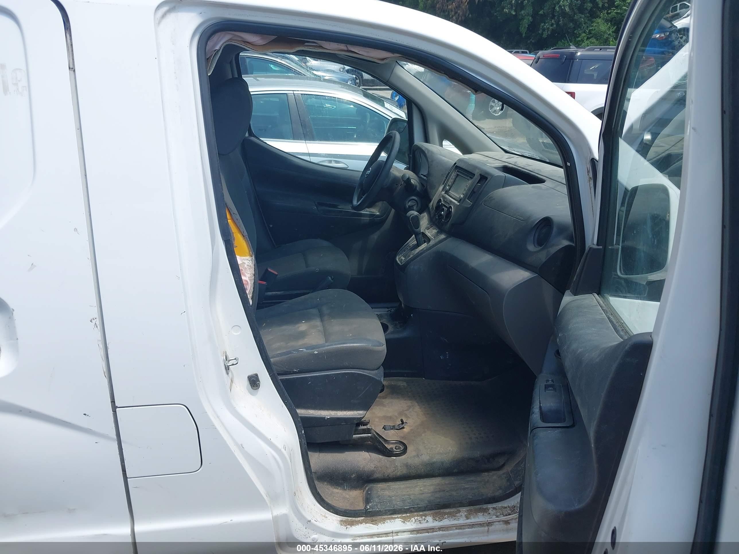 2015 Nissan Nv200 Sv White vin: 3N6CM0KN6FK705264