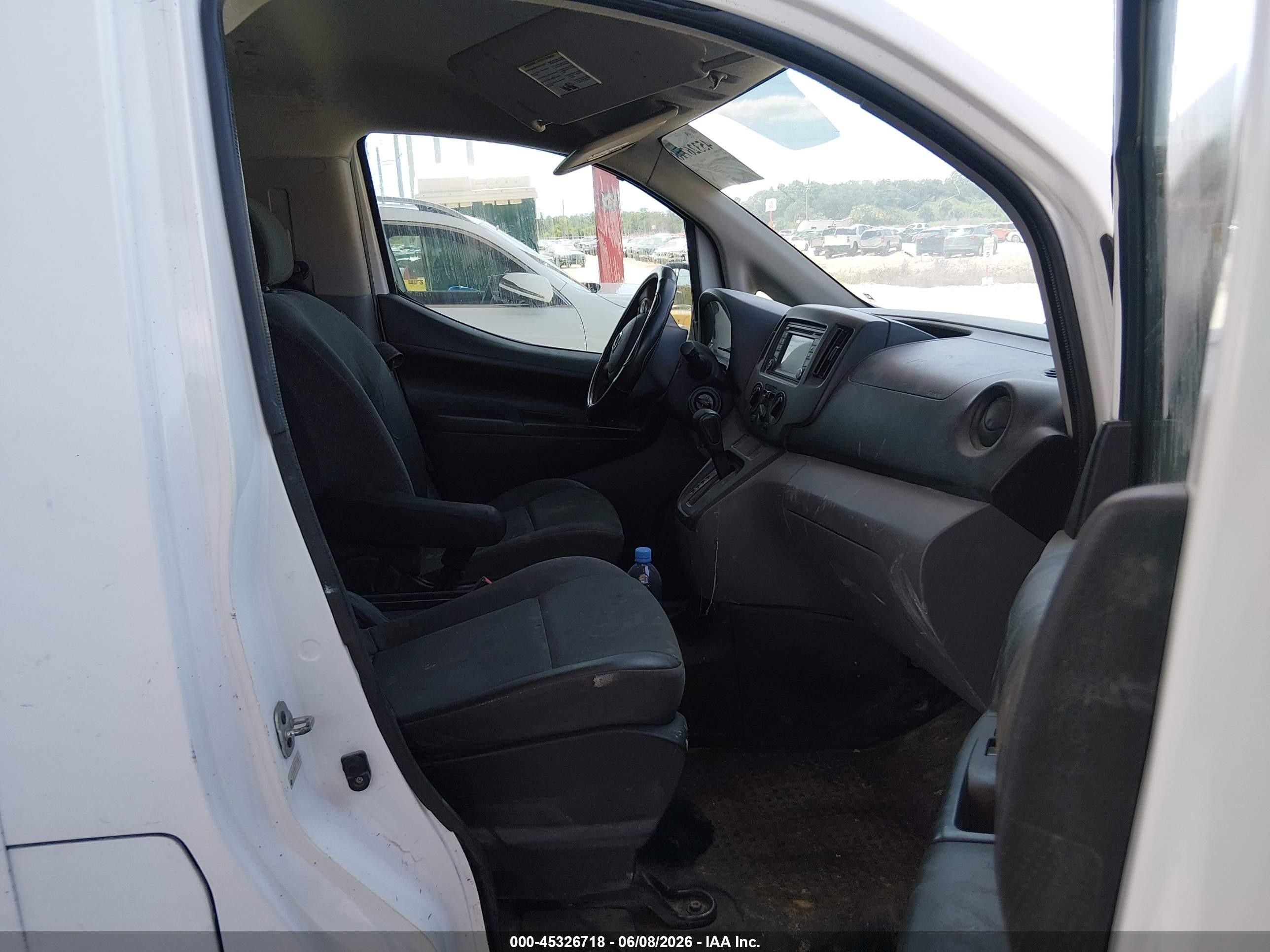 2015 Nissan Nv200 Sv White vin: 3N6CM0KN6FK718189