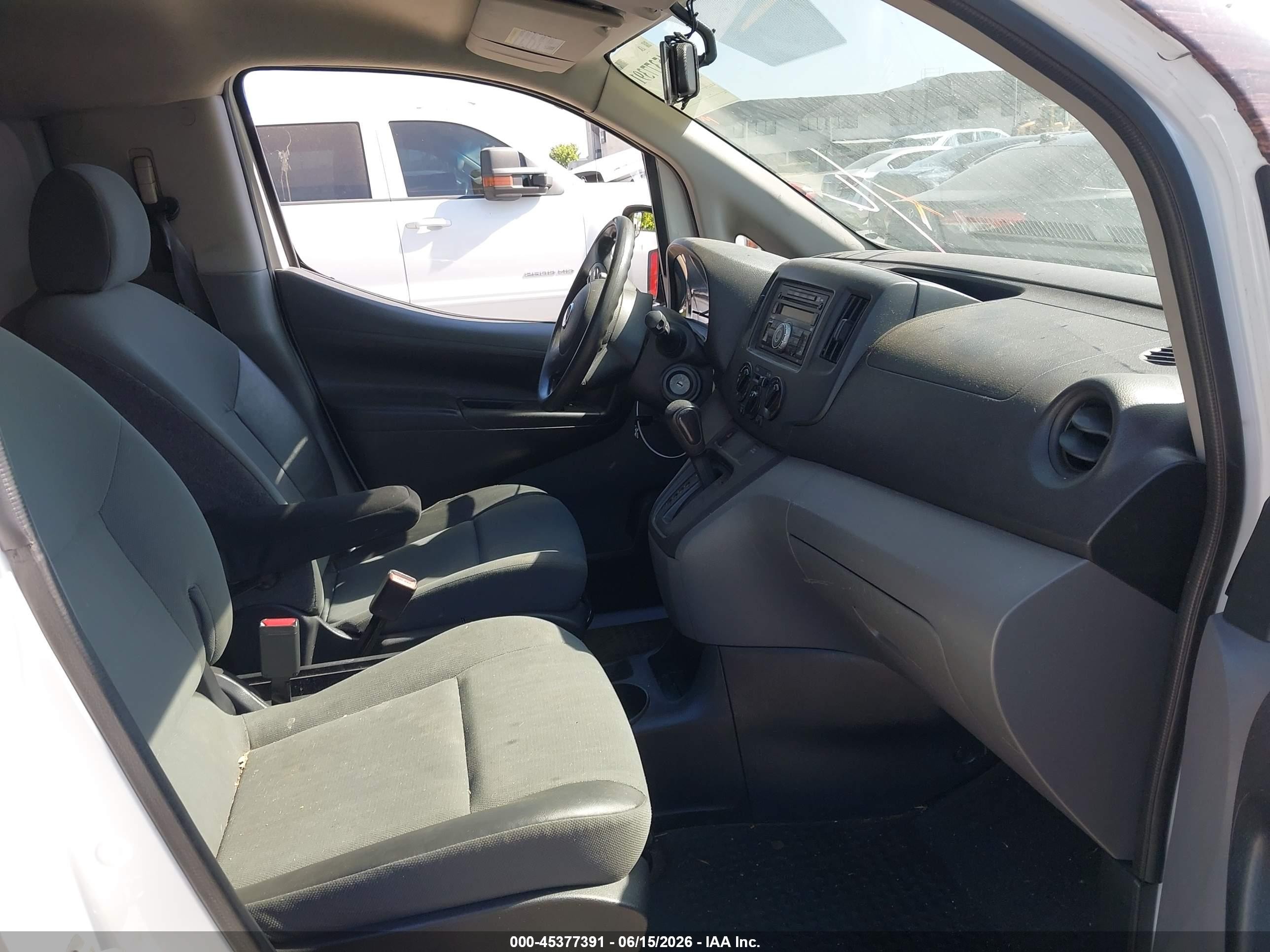 2015 Nissan Nv200 S White vin: 3N6CM0KN6FK730813