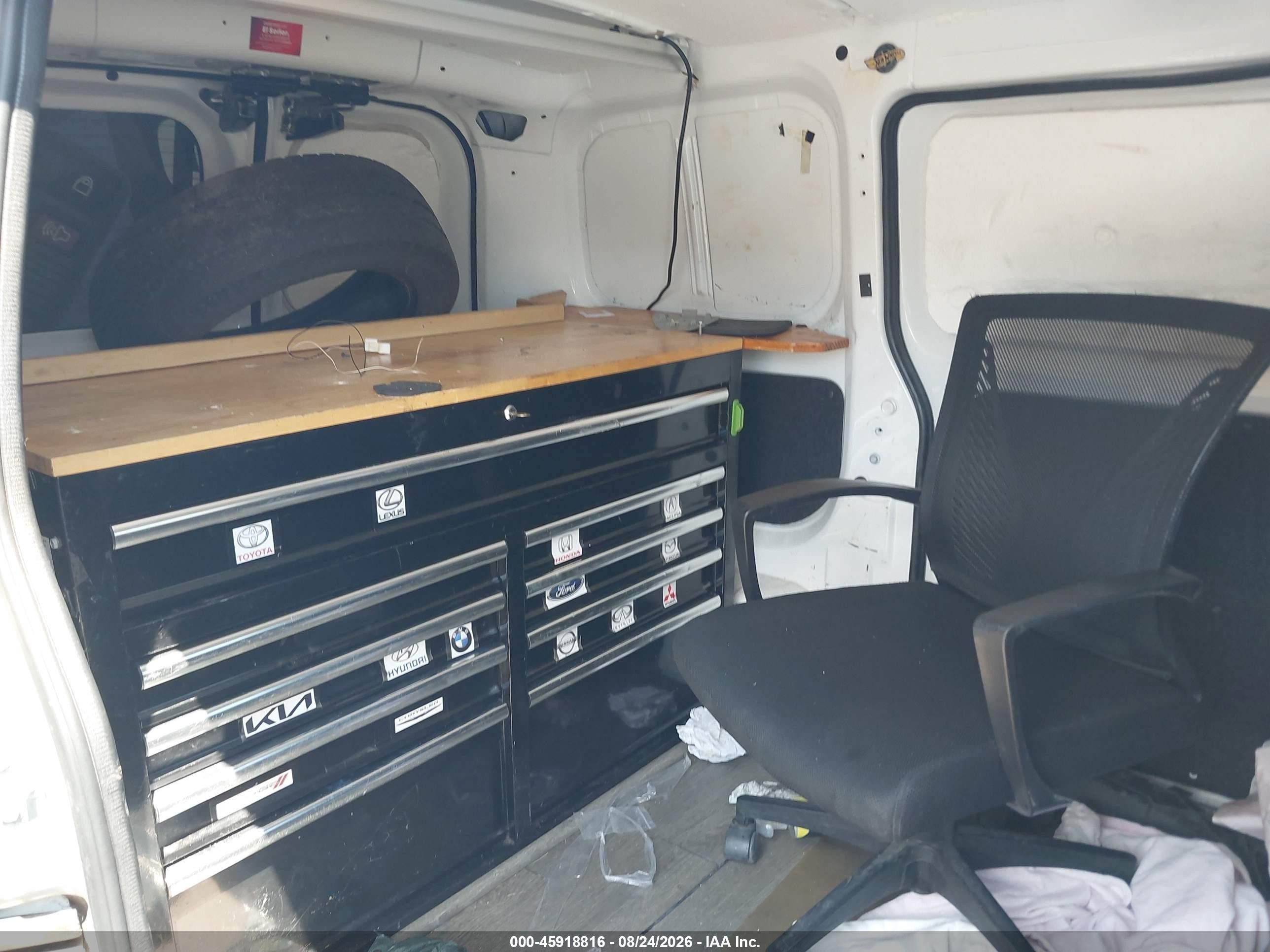 2015 Nissan Nv200 S Белый vin: 3N6CM0KN6FK734179