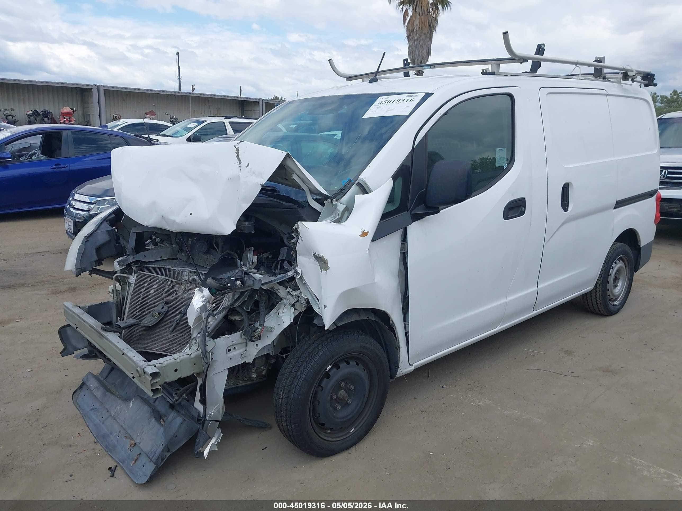 2015 Nissan Nv200 S/sv Белый vin: 3N6CM0KN6FK735087