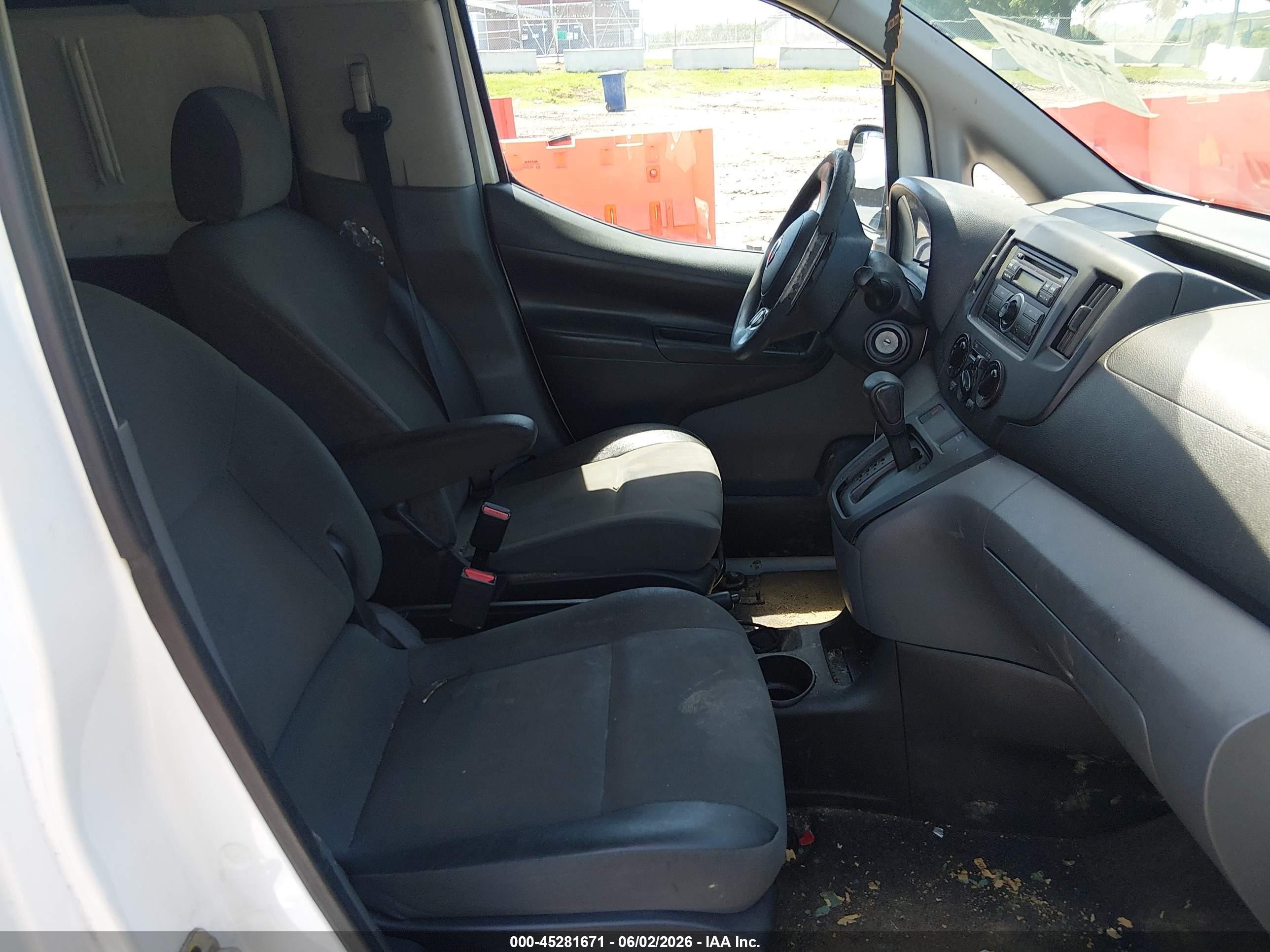 2014 Nissan Nv200 Sv White vin: 3N6CM0KN7EK697965