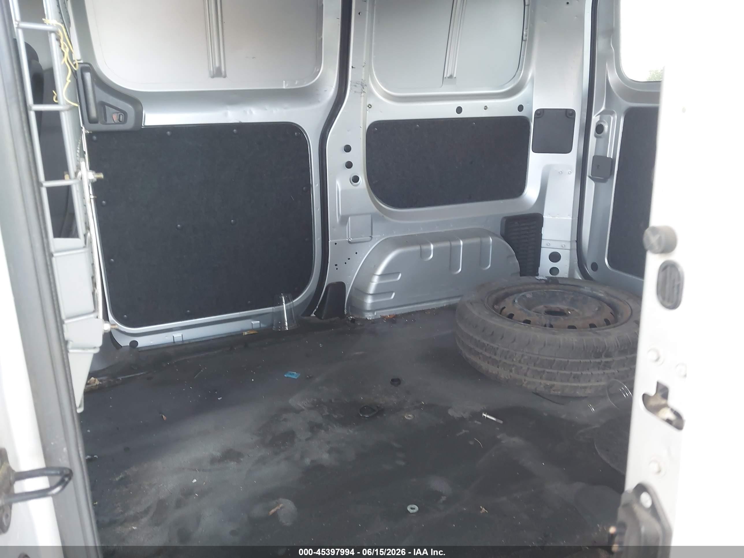 2014 Nissan Nv200 Sv Silver vin: 3N6CM0KN7EK699408