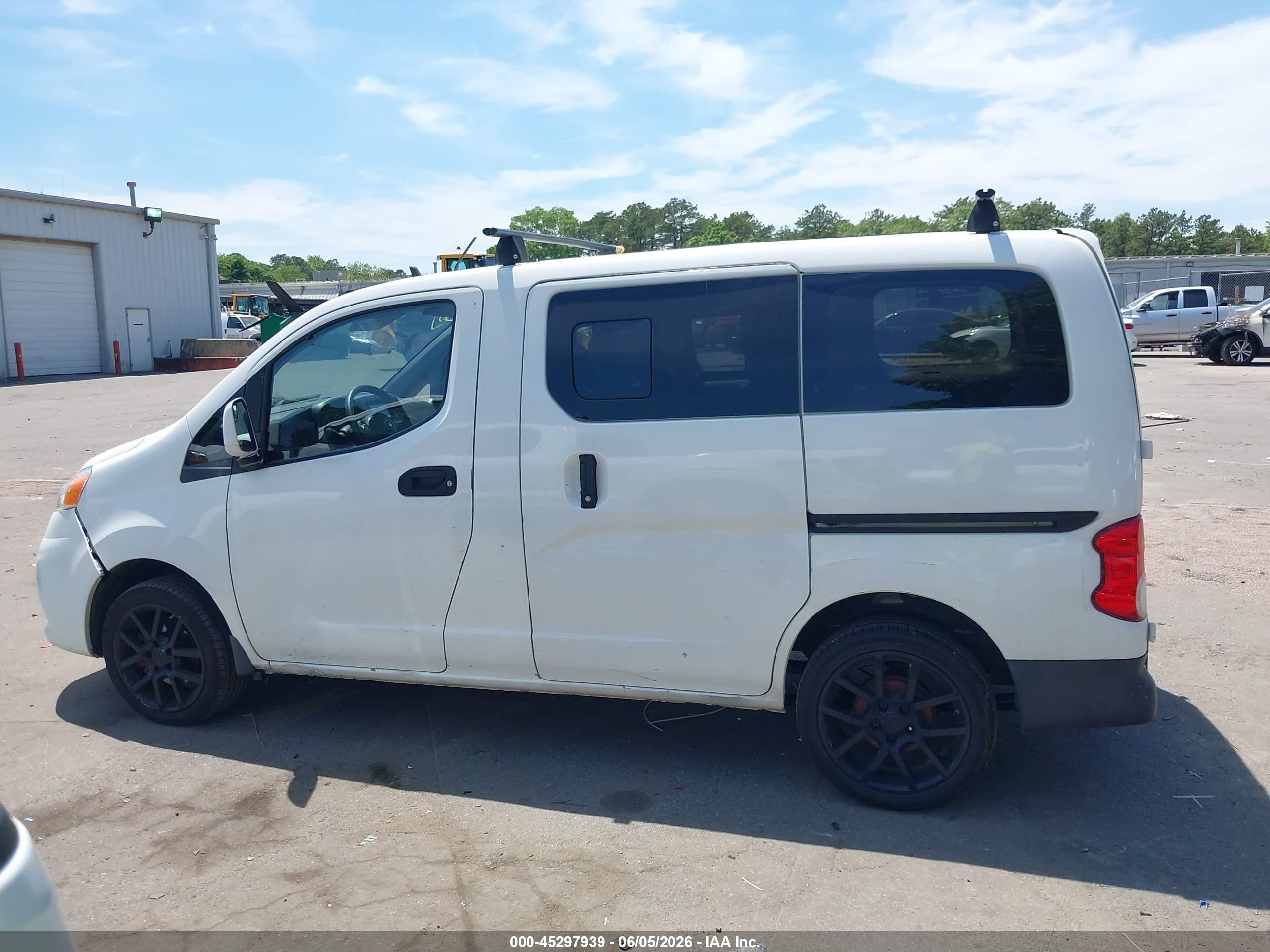 2014 Nissan Nv200 Sv Белый vin: 3N6CM0KN7EK699814