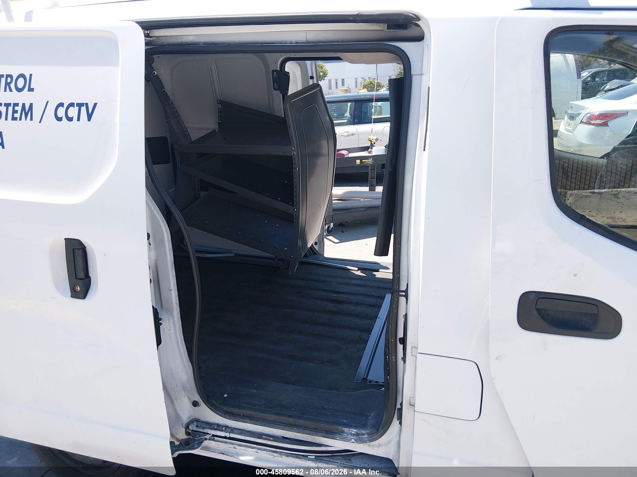 2015 Nissan Nv200 Sv Белый vin: 3N6CM0KN7FK715091