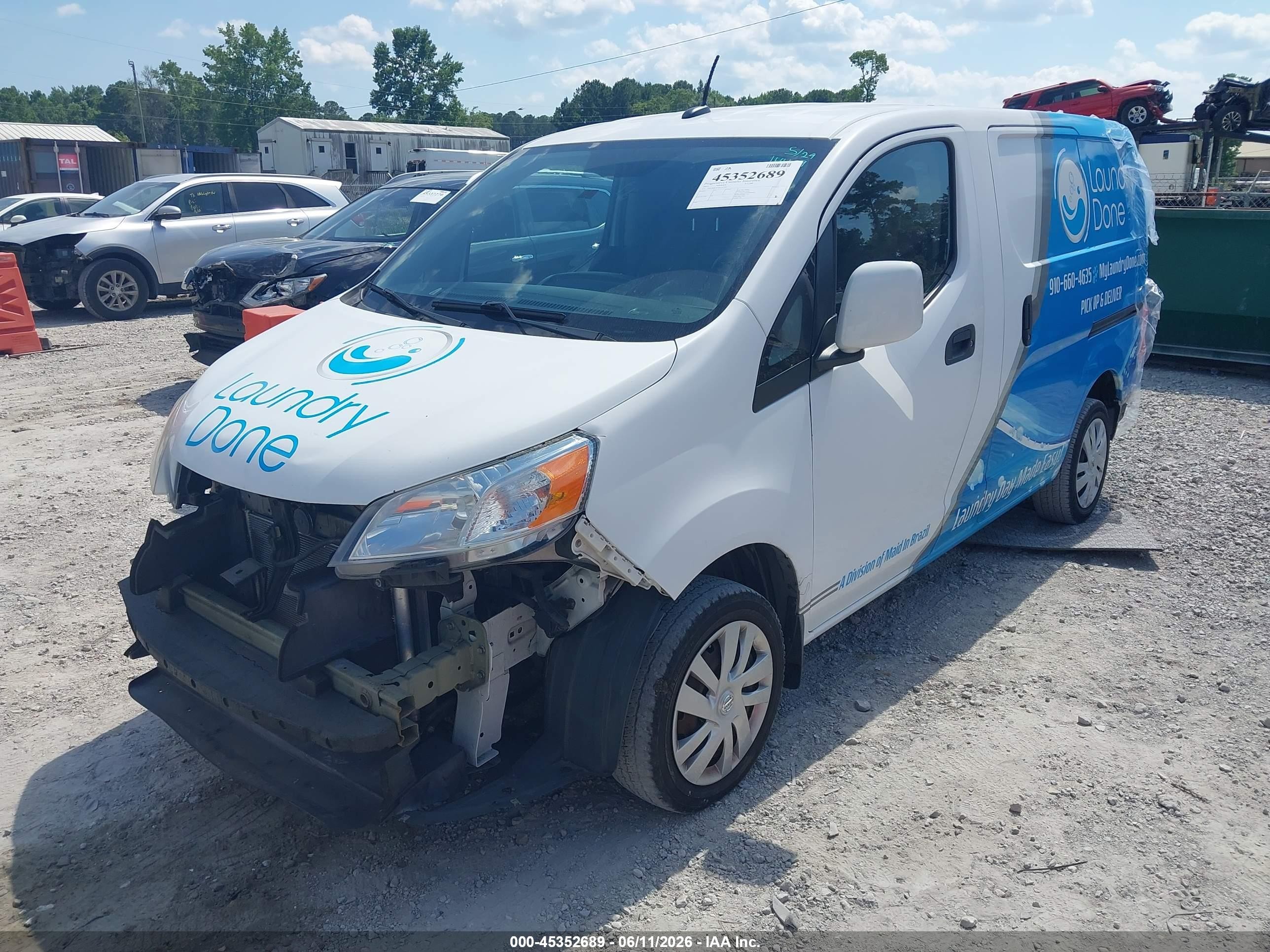 2015 Nissan Nv200 Sv White vin: 3N6CM0KN7FK715799