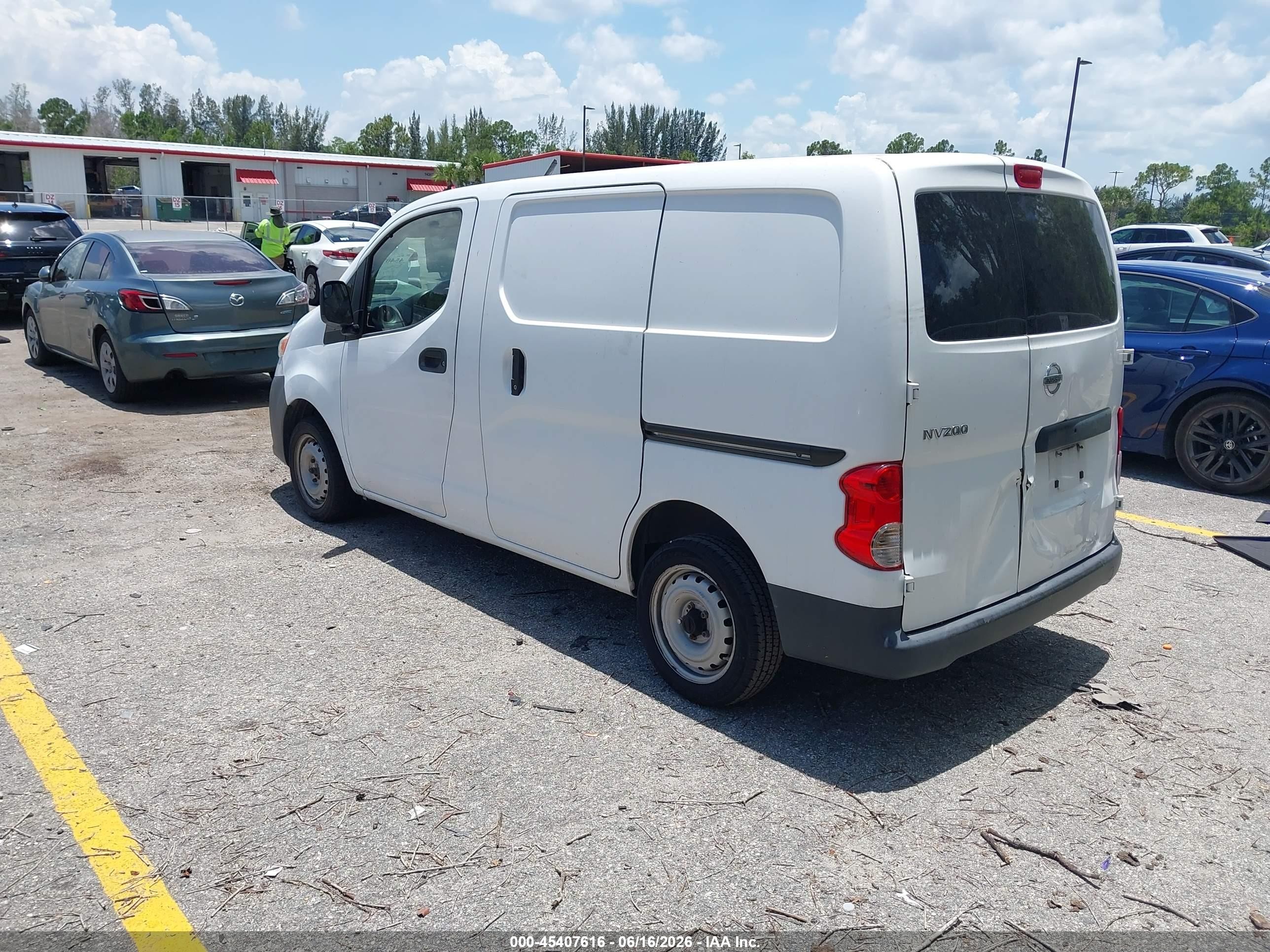 2013 Nissan Nv200 S White vin: 3N6CM0KN8DK692689