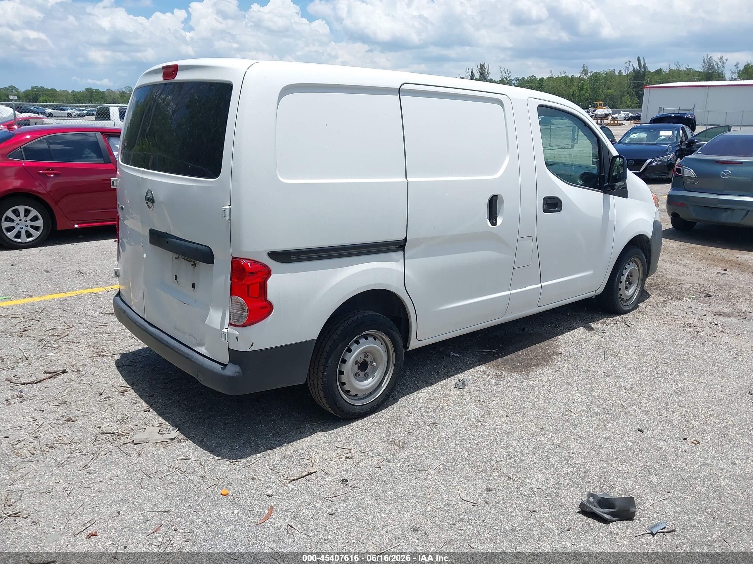 2013 Nissan Nv200 S White vin: 3N6CM0KN8DK692689