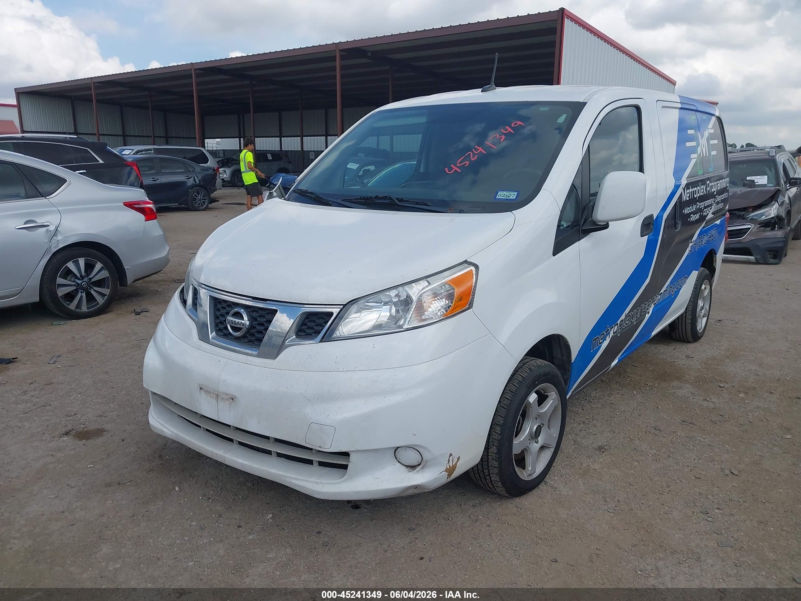 2014 Nissan Nv200 Sv White vin: 3N6CM0KN8EK697389
