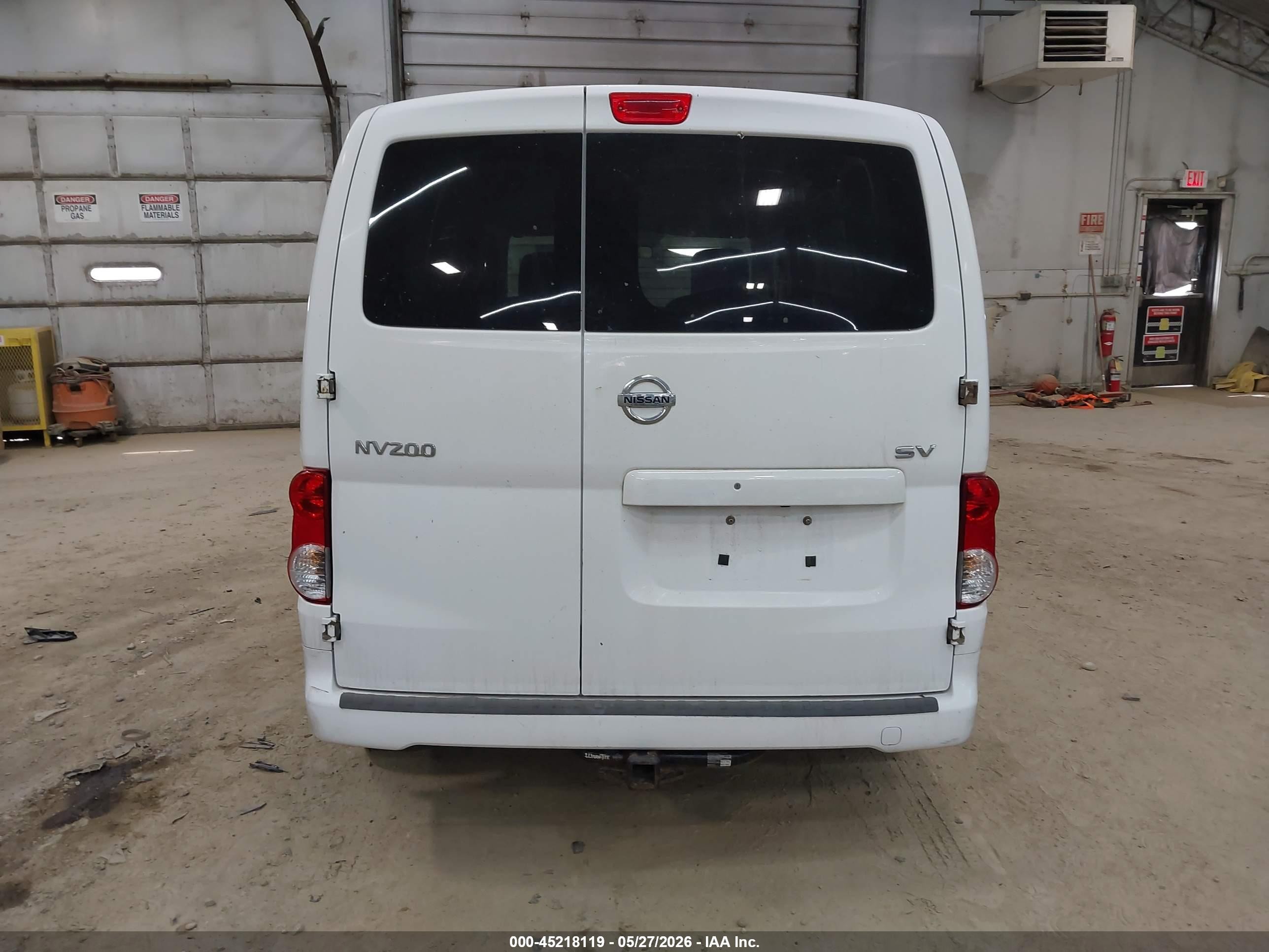 2015 Nissan Nv200 Sv White vin: 3N6CM0KN8FK703984