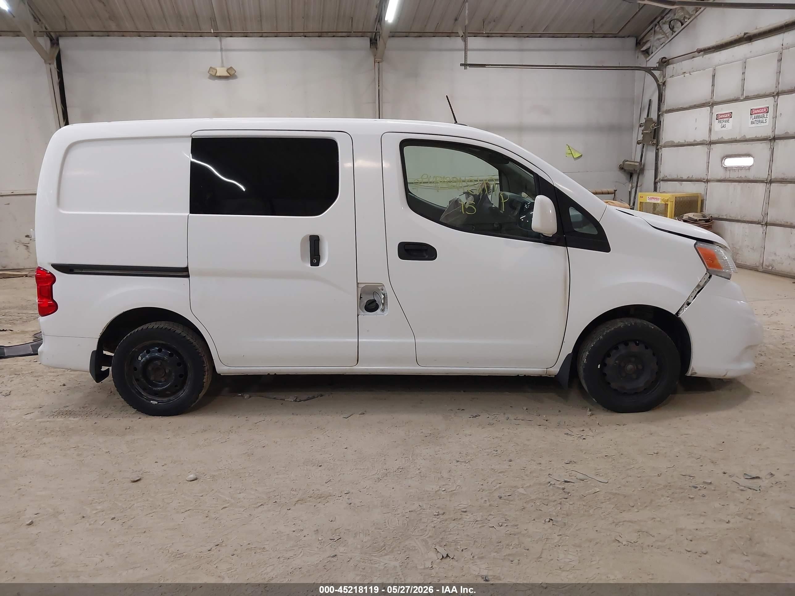 2015 Nissan Nv200 Sv White vin: 3N6CM0KN8FK703984