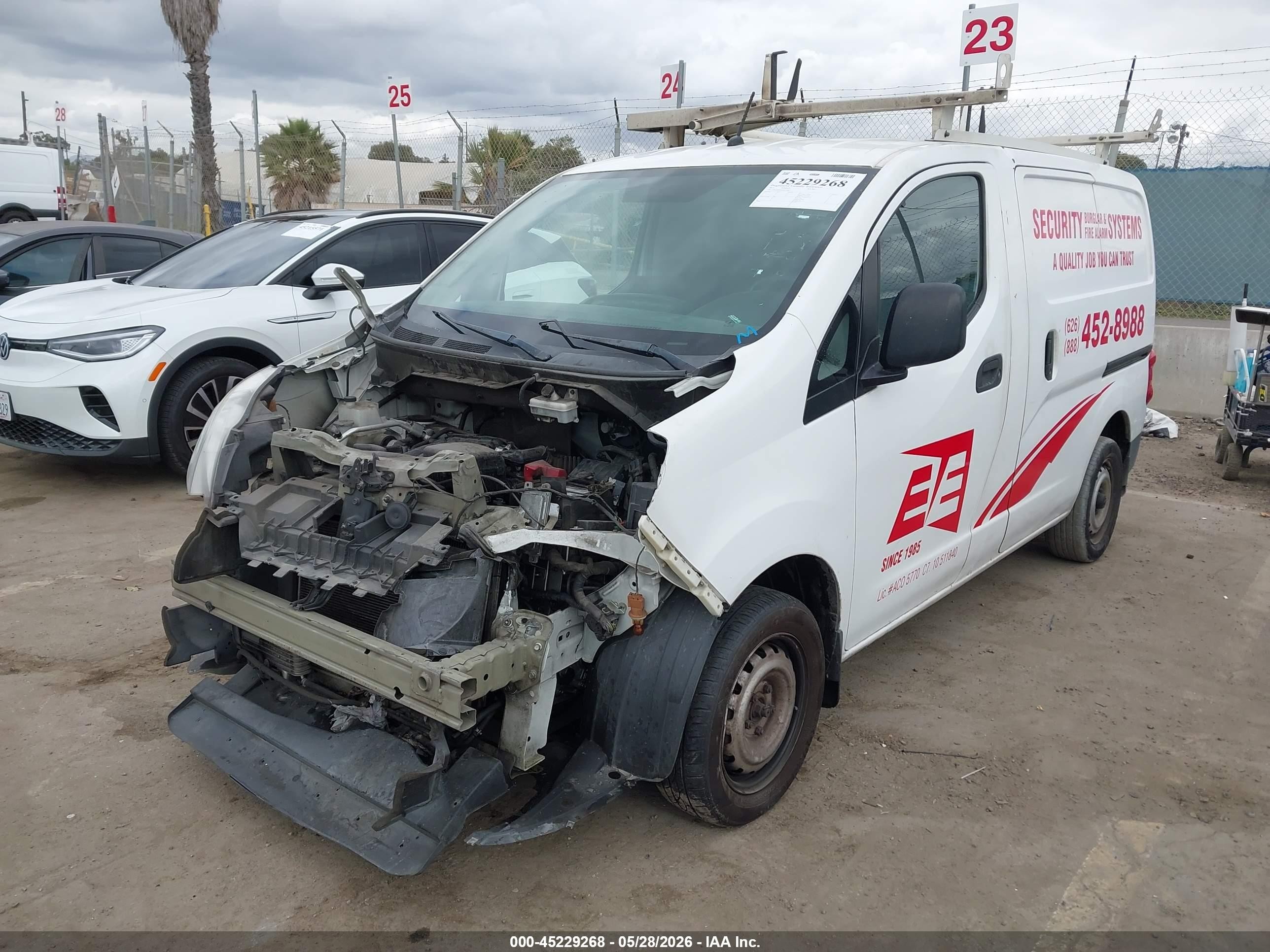 2015 Nissan Nv200 S Белый vin: 3N6CM0KN8FK705847