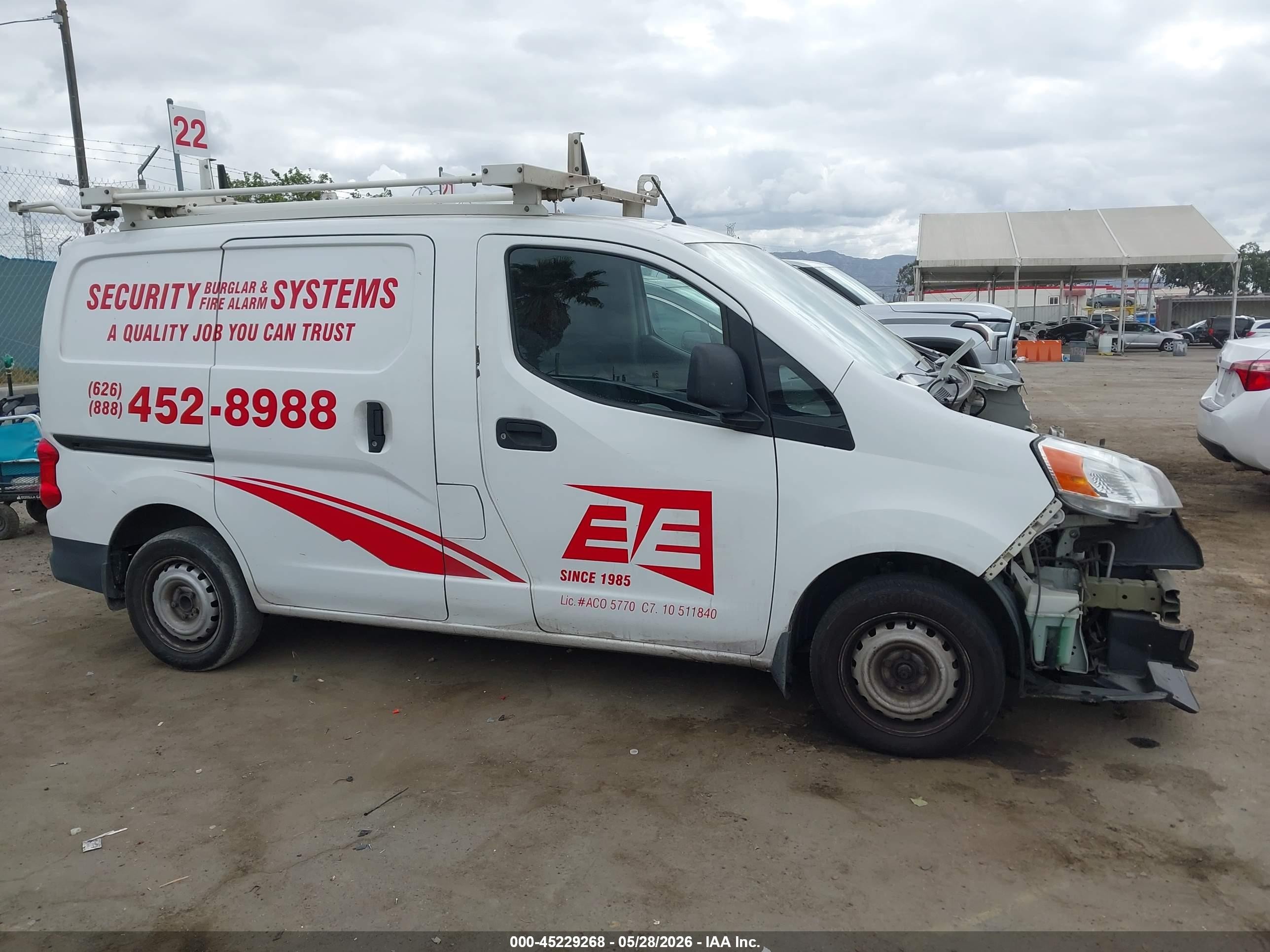 2015 Nissan Nv200 S Белый vin: 3N6CM0KN8FK705847