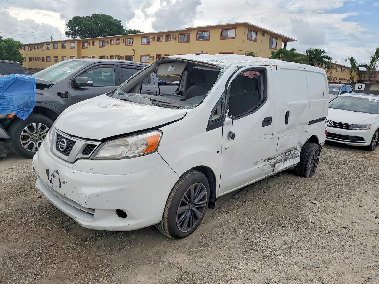 2015 Nissan Nv200 Sv White vin: 3N6CM0KN8FK706903