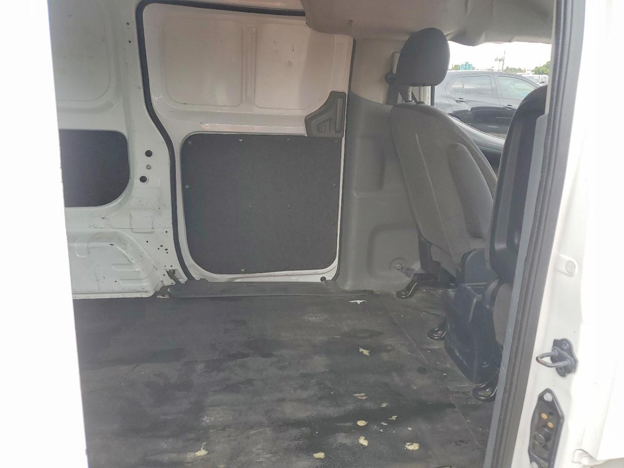 2015 Nissan Nv200 Sv White vin: 3N6CM0KN8FK706903
