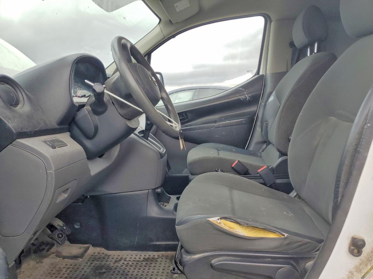 2015 Nissan Nv200 S White vin: 3N6CM0KN8FK712944