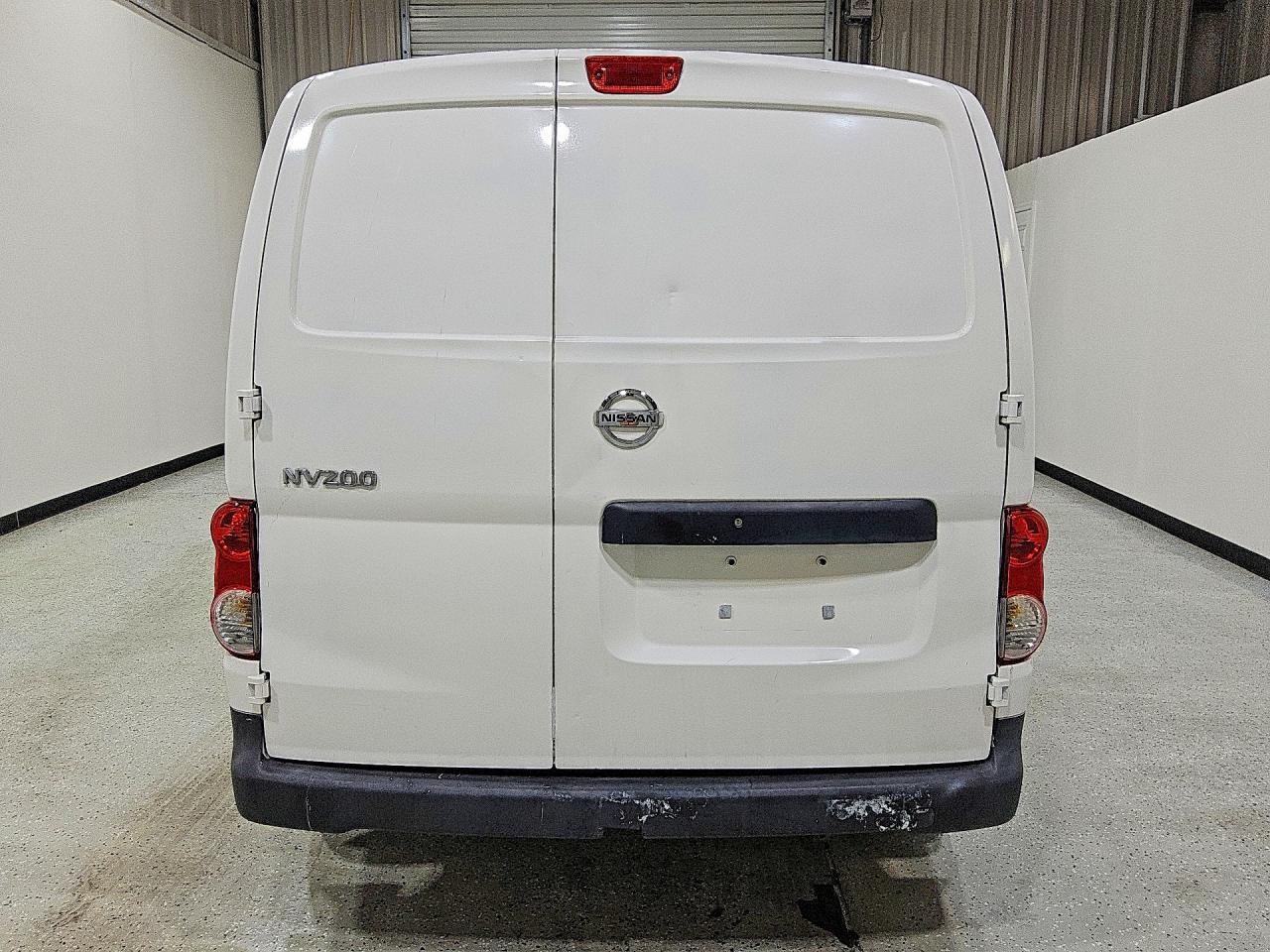 2015 Nissan Nv200 S White vin: 3N6CM0KN8FK718887