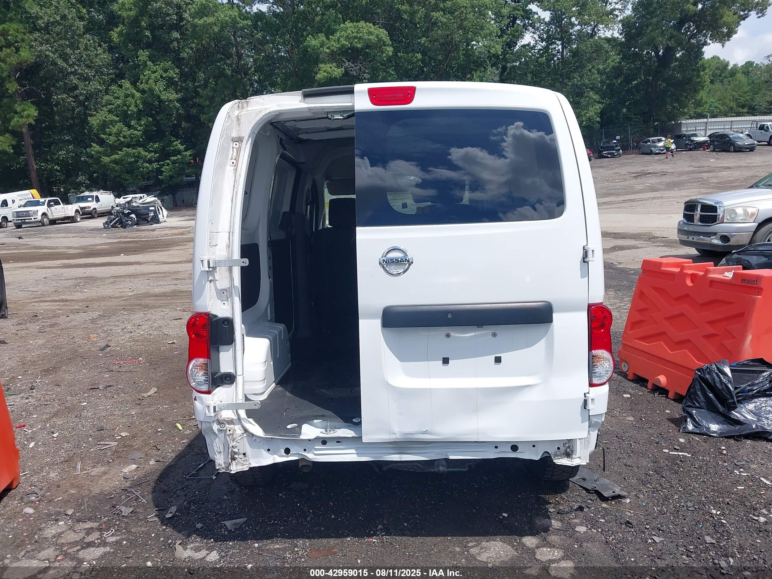 2020 Nissan Nv200  Cargo S Xtronic Cvt White vin: 3N6CM0KN8LK703656