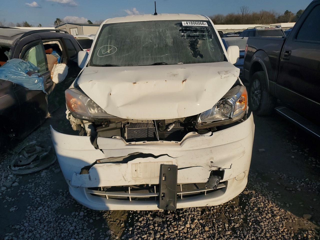 2015 Nissan Nv200 Sv White vin: 3N6CM0KN9FK716520