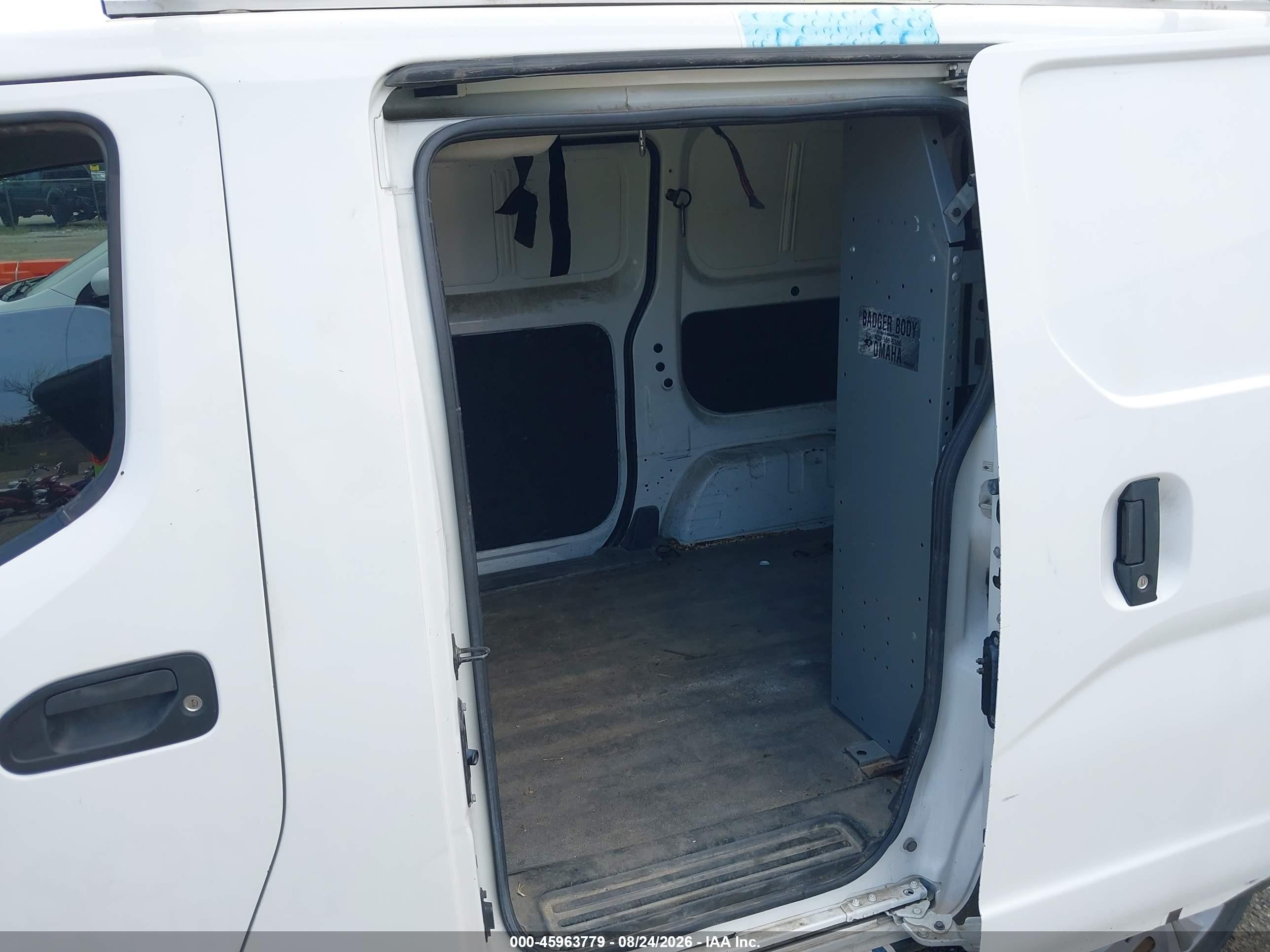2014 Nissan Nv200 Sv White vin: 3N6CM0KNXEK700003