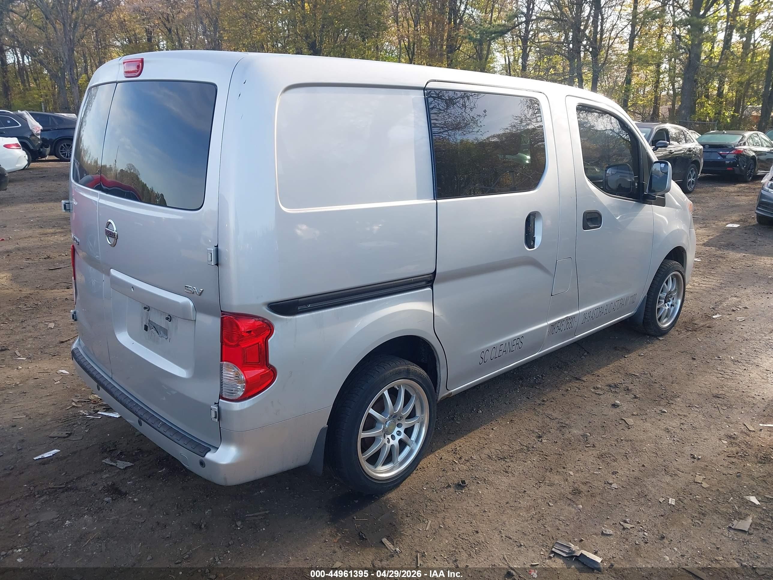 2015 Nissan Nv200 Sv Silver vin: 3N6CM0KNXFK696522