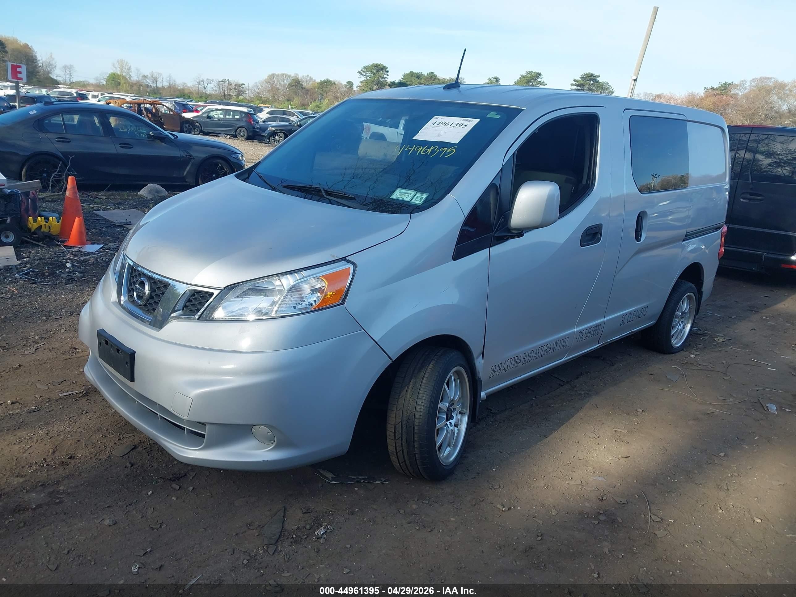 2015 Nissan Nv200 Sv Silver vin: 3N6CM0KNXFK696522