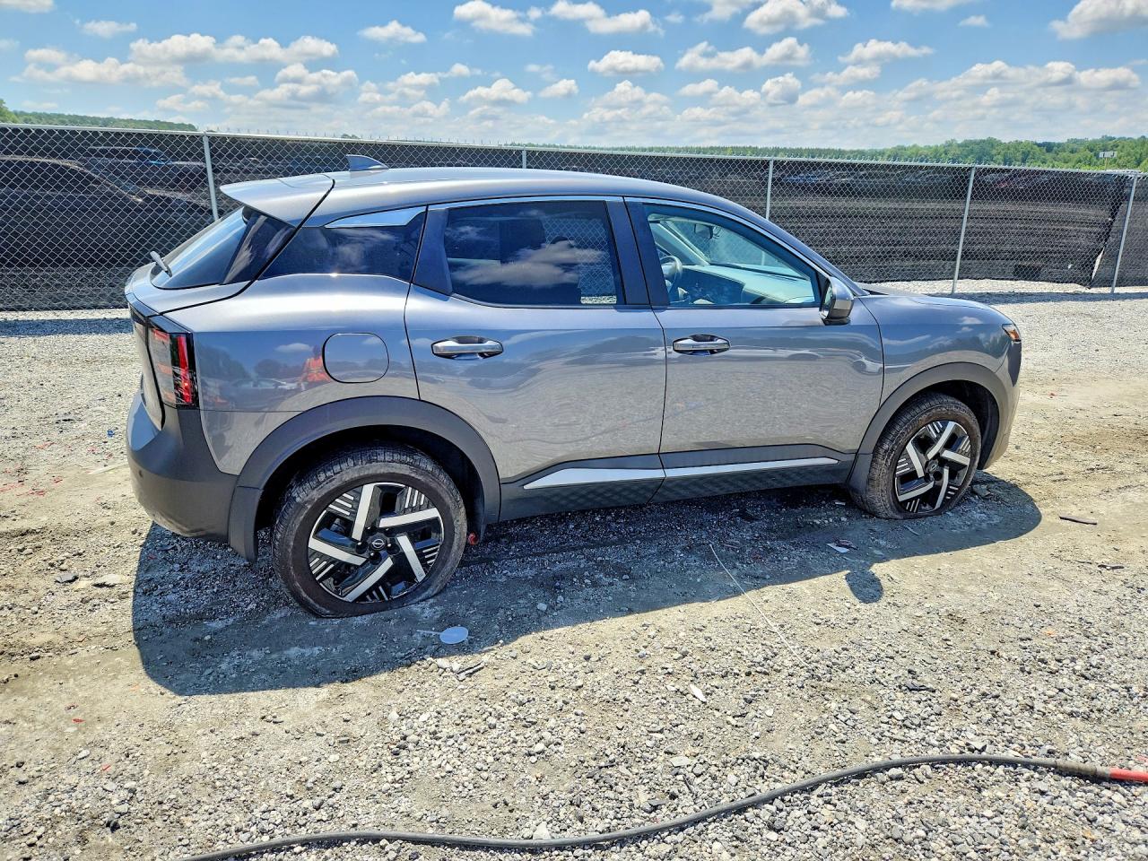 2025 Nissan Kicks Sv Gray vin: 3N8AP6CA1SL320896