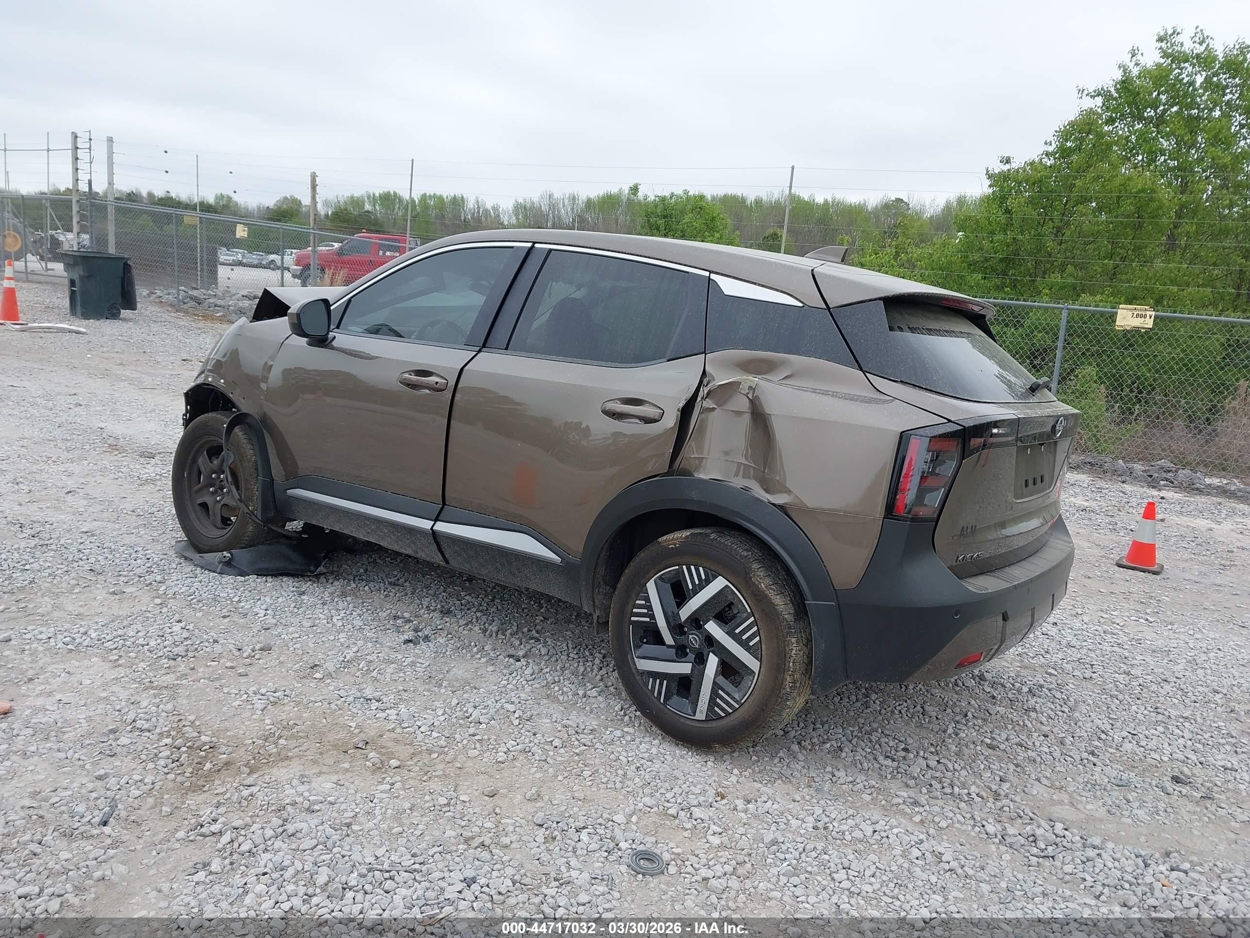 2025 Nissan Kicks Sv Fwd Brown vin: 3N8AP6CA9SL329667