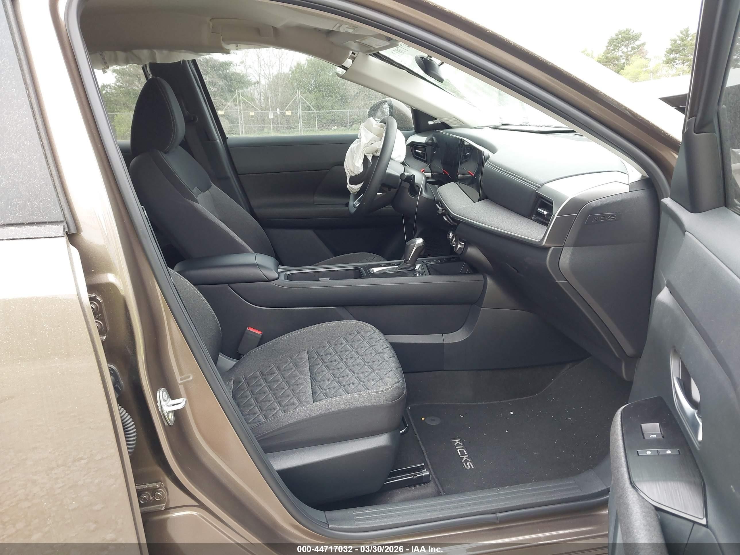 2025 Nissan Kicks Sv Fwd Brown vin: 3N8AP6CA9SL329667