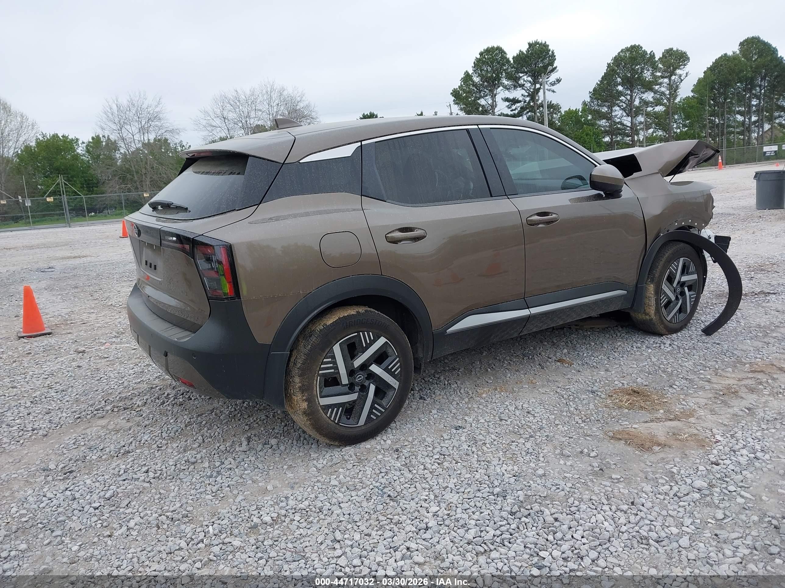 2025 Nissan Kicks Sv Fwd Brown vin: 3N8AP6CA9SL329667
