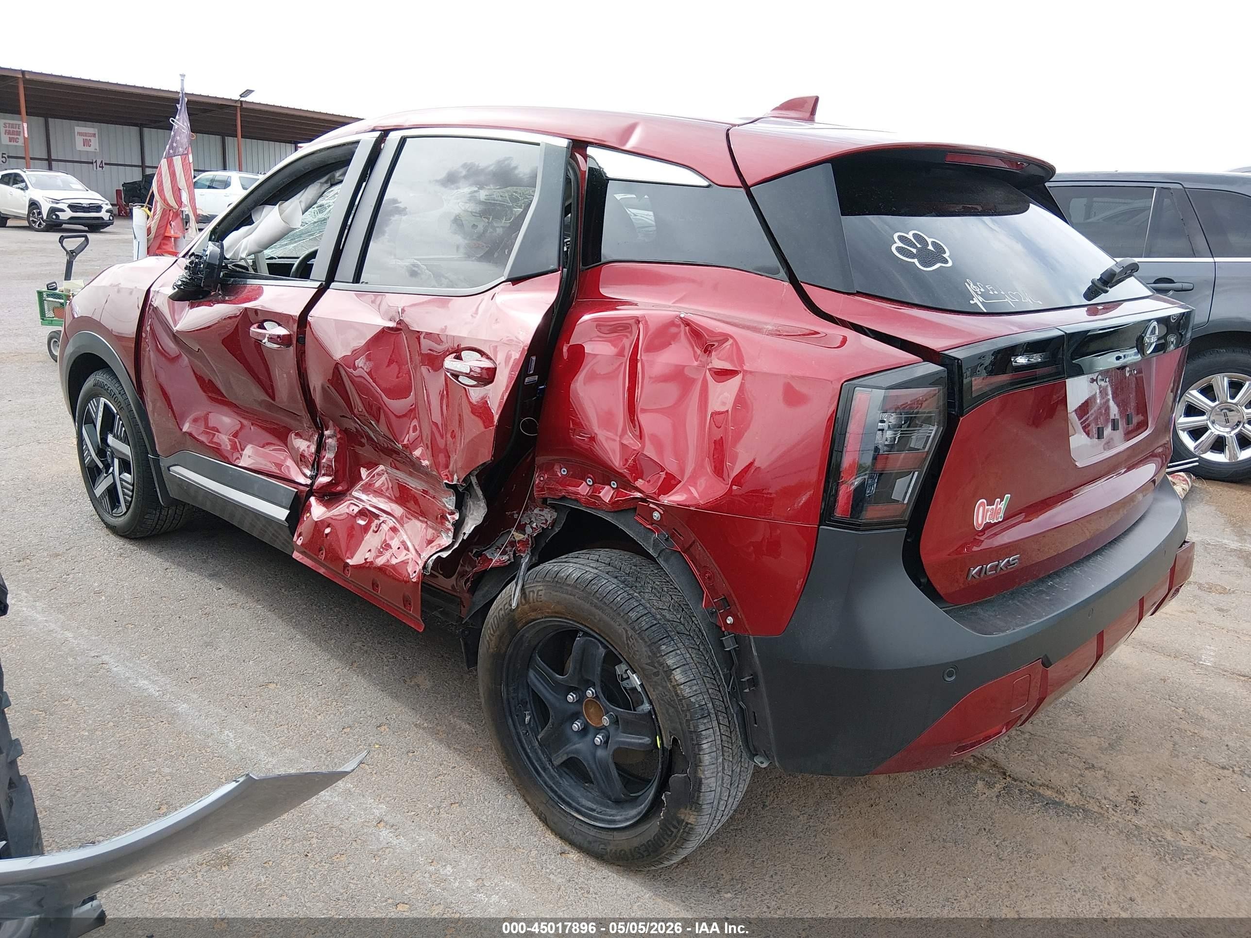 2025 Nissan Kicks Sv Fwd Красный vin: 3N8AP6CAXSL431608