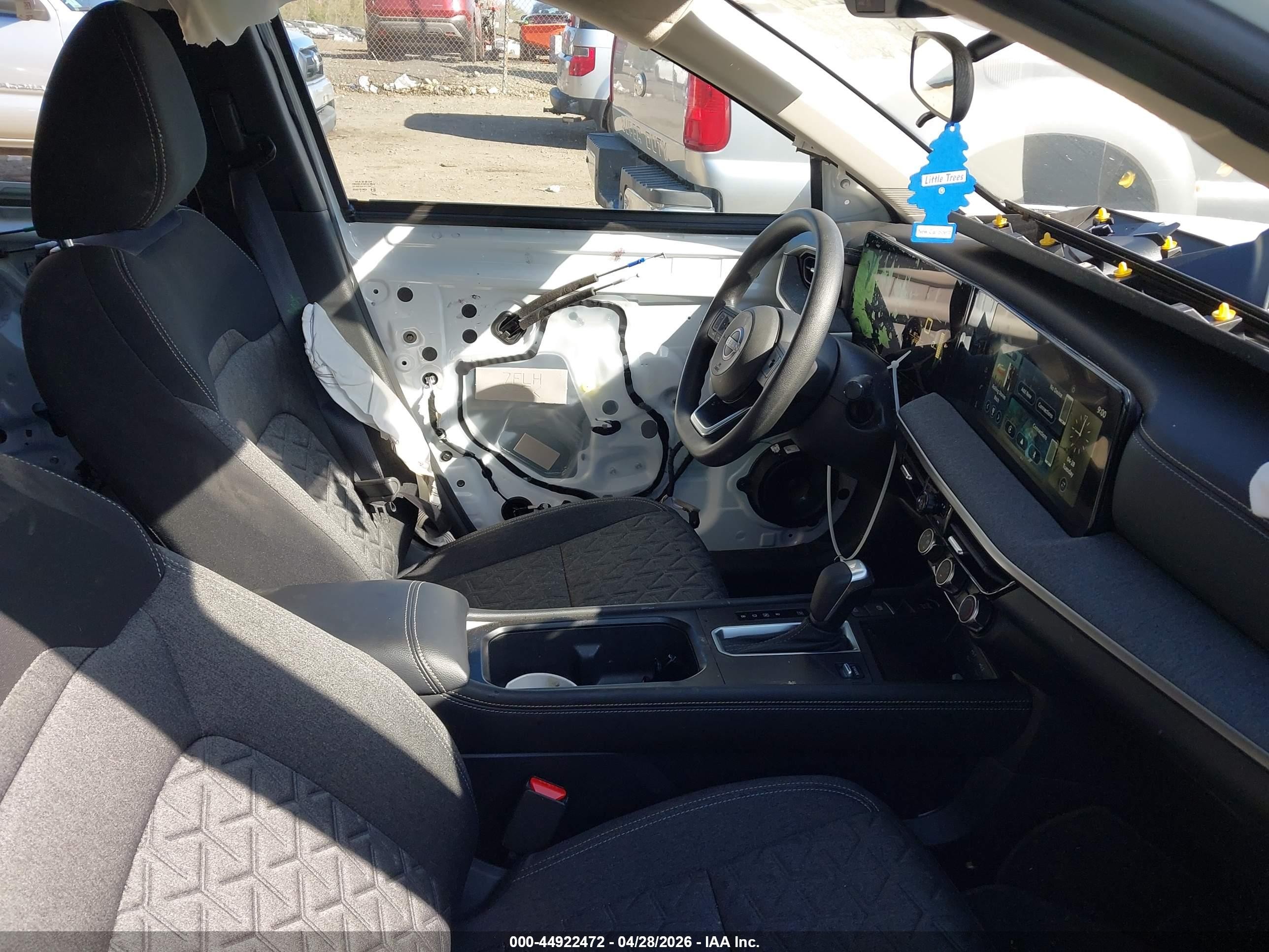 2025 Nissan Kicks Sv Intelligent Awd White vin: 3N8AP6CB0SL414759