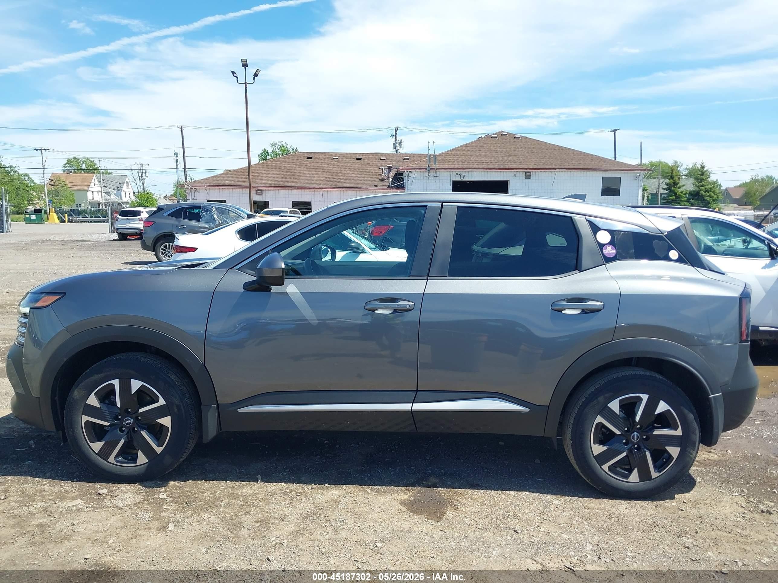 2025 Nissan Kicks Sv Intelligent Awd Gray vin: 3N8AP6CB1SL346861