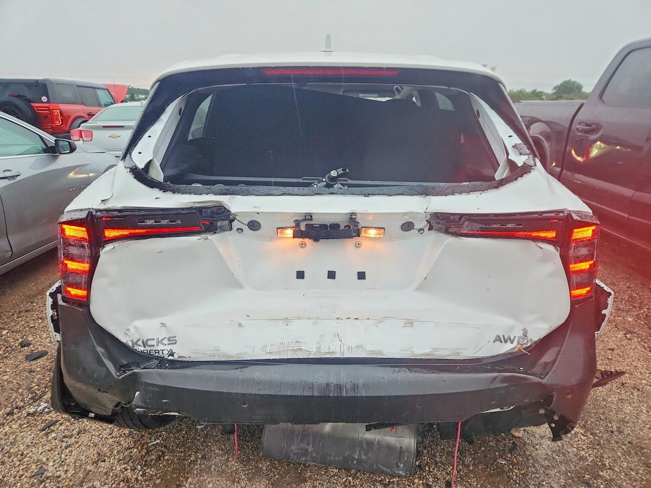 2025 Nissan Kicks Sv White vin: 3N8AP6CB2SL309625