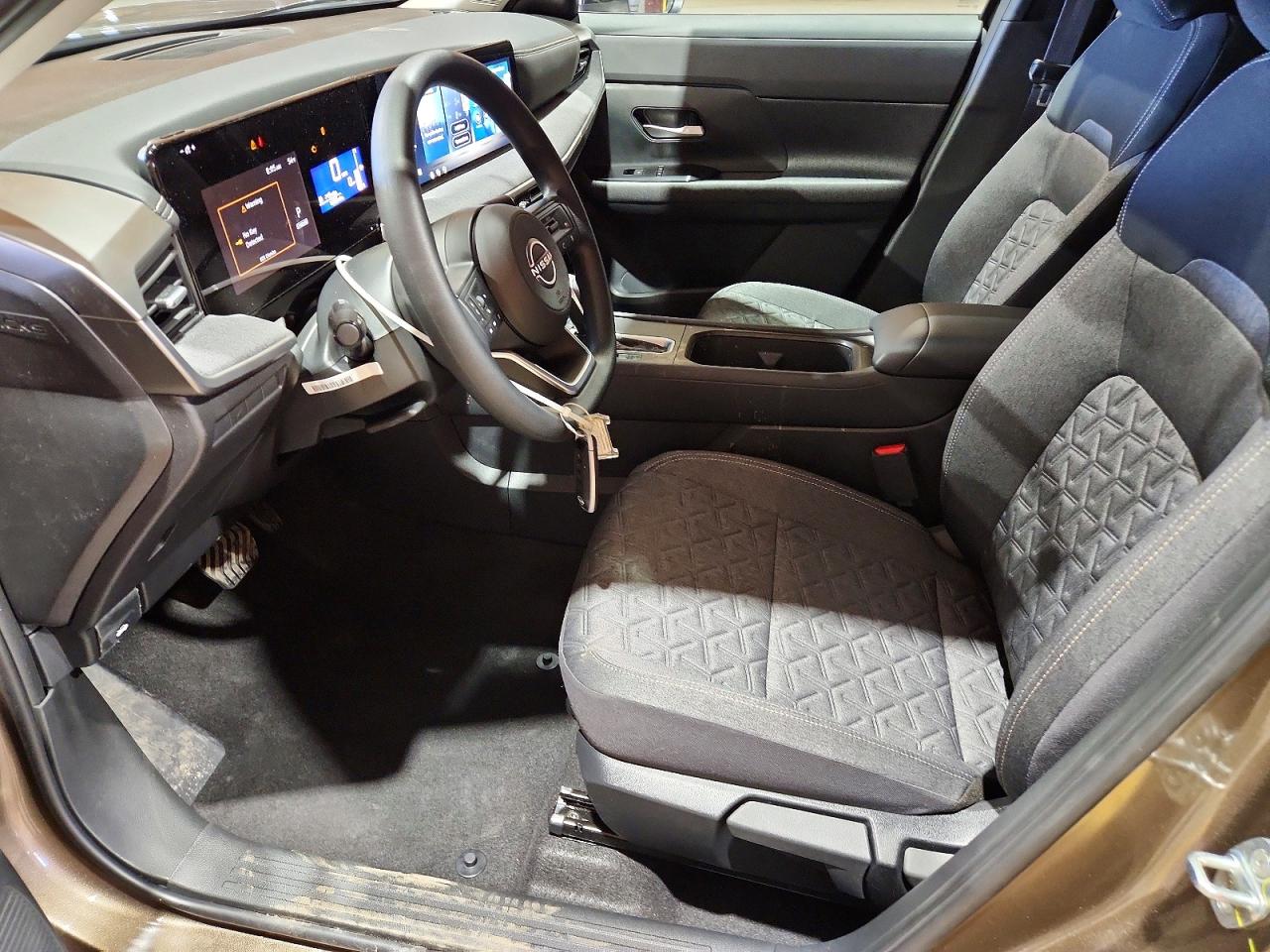 2026 Nissan Kicks Sv Brown vin: 3N8AP6CB4TL398714