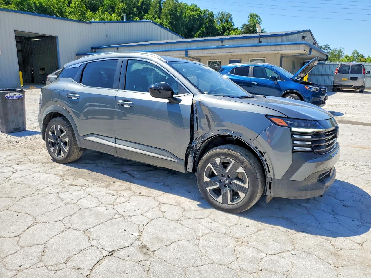 2026 Nissan Kicks Sv Gray vin: 3N8AP6CB5TL340191