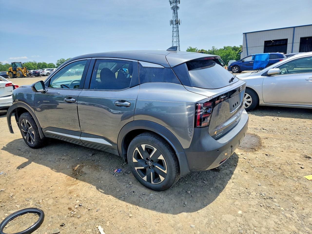 2025 Nissan Kicks Sv Gray vin: 3N8AP6CB6SL403541