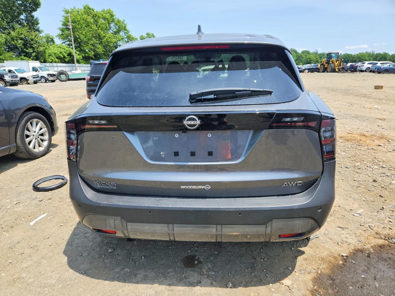 2025 Nissan Kicks Sv Gray vin: 3N8AP6CB6SL403541