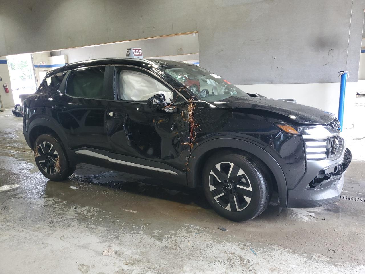 2026 Nissan Kicks Sv Black vin: 3N8AP6CB7TL386637 Damage: Right Qtr Panel, Heavy Scratch, > 12 Inches
